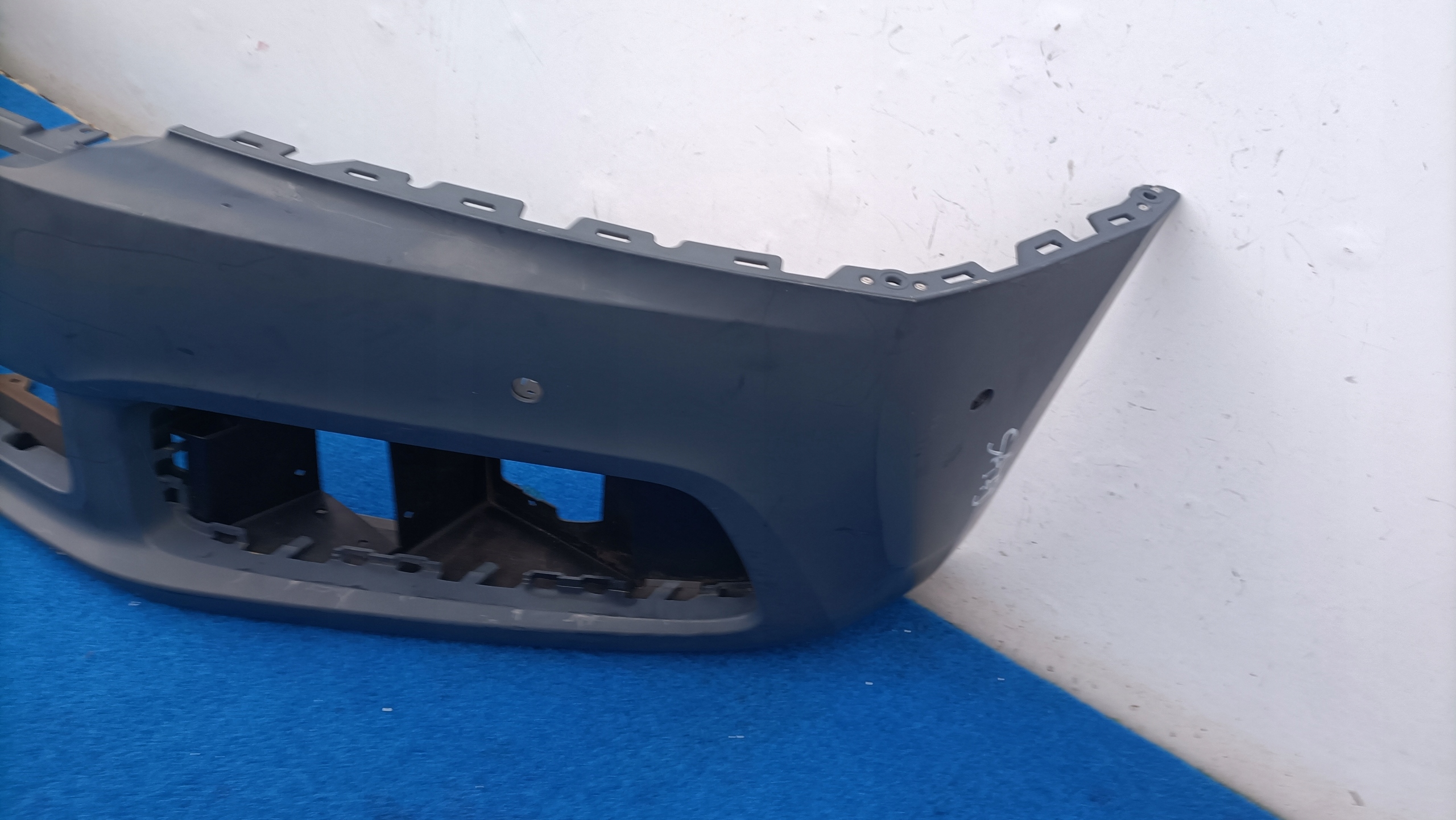 BENTLEY MULSANNE LIFT bumper front 6XPDC + SZKIELT support 3Y0807152 SA79