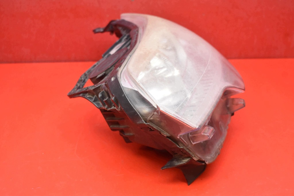 REFLEKTOR left light front EU 9684845580 CITROEN C5 II X7 III 08-17