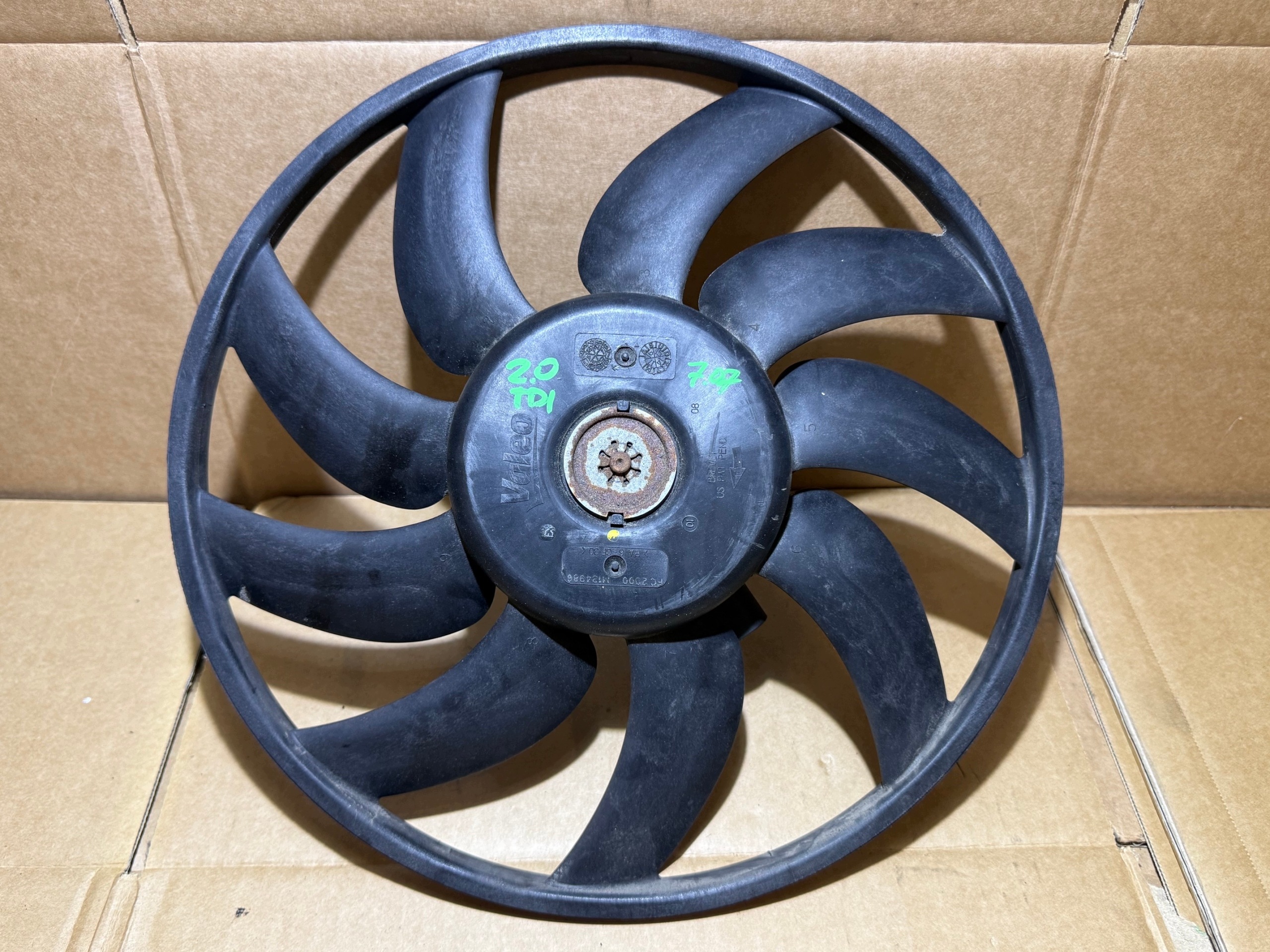 AUDI A6 C7 LIFT 2.0 TDI ventilátor SMIGLO vrtule chladiče M160982