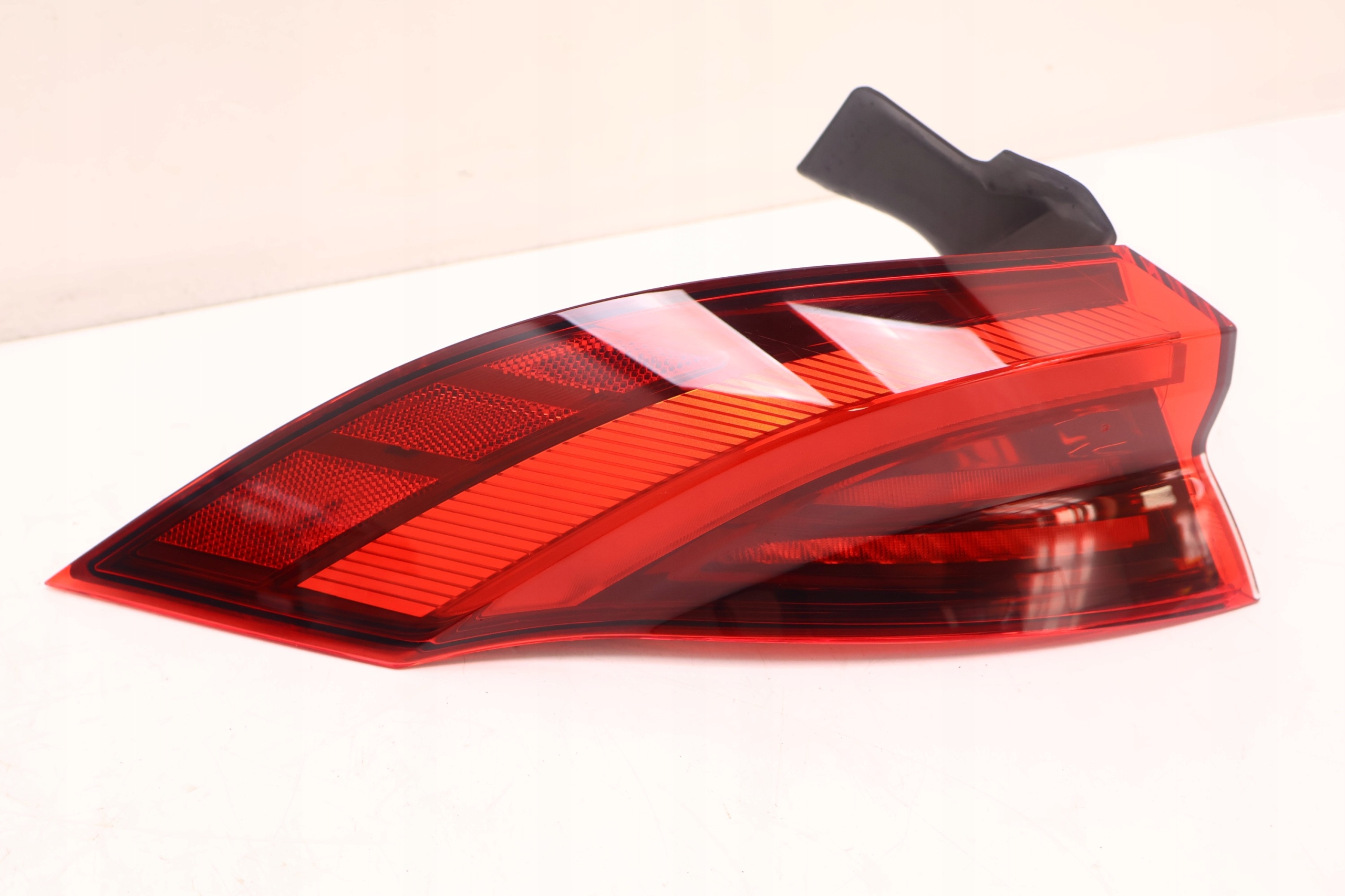 MASERATI GRECALE фонарь левый 670157332