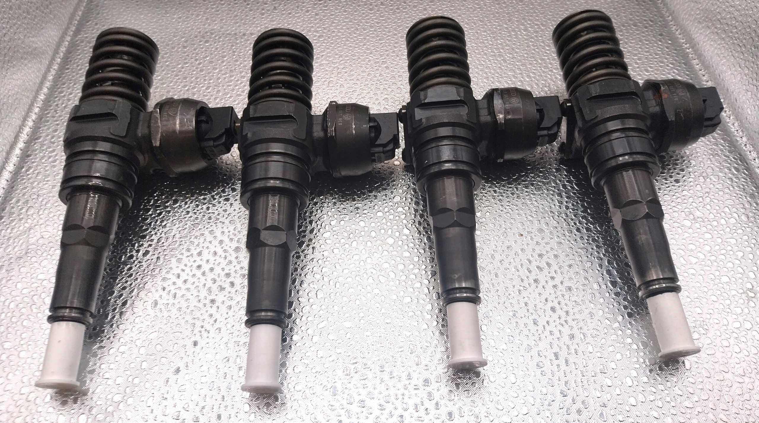 POMPOWTRYSKIWACZE KOMPLET 038130073AG 1.9 TDI VW