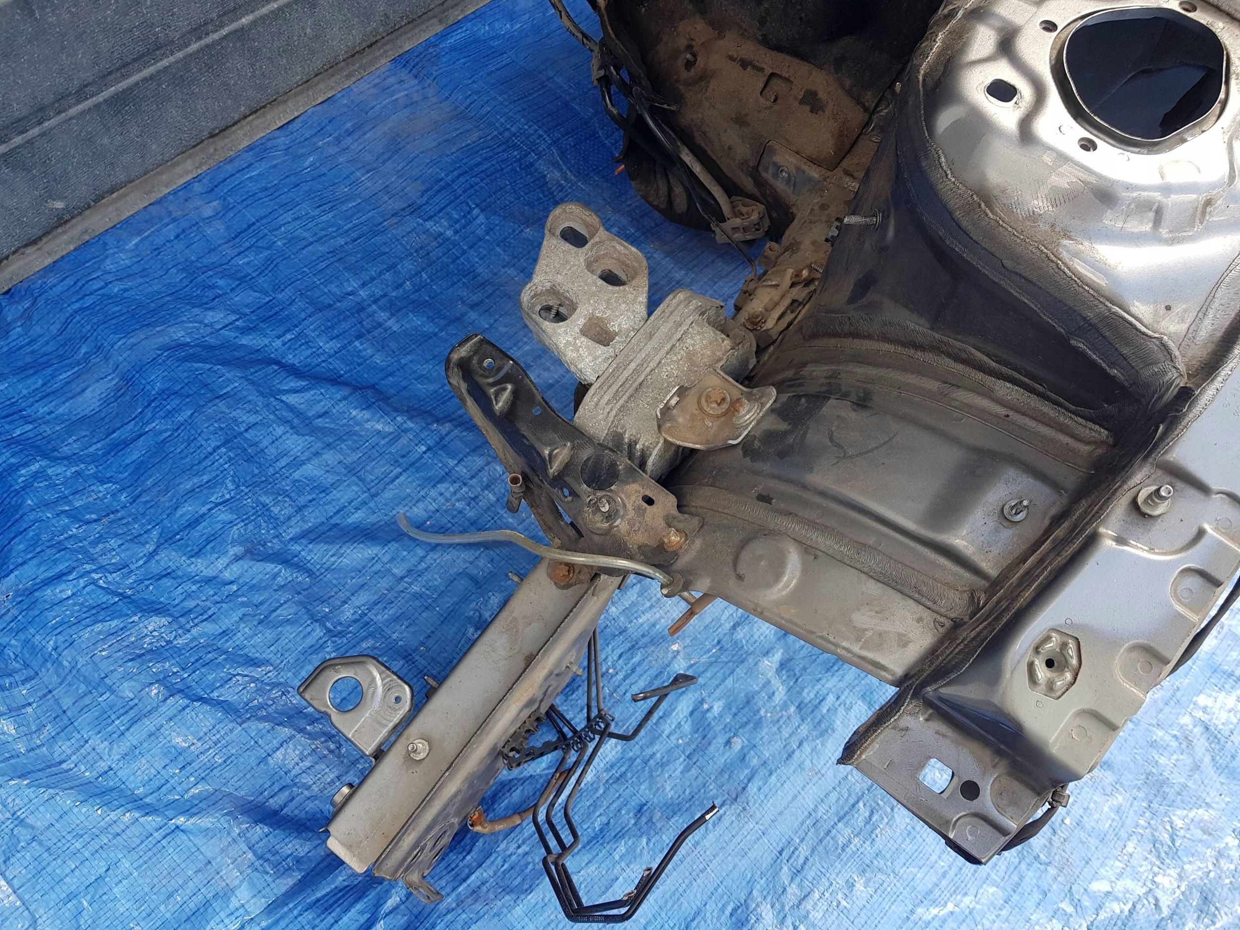 quarter placement front left Mercedes CLA W117 c787 787