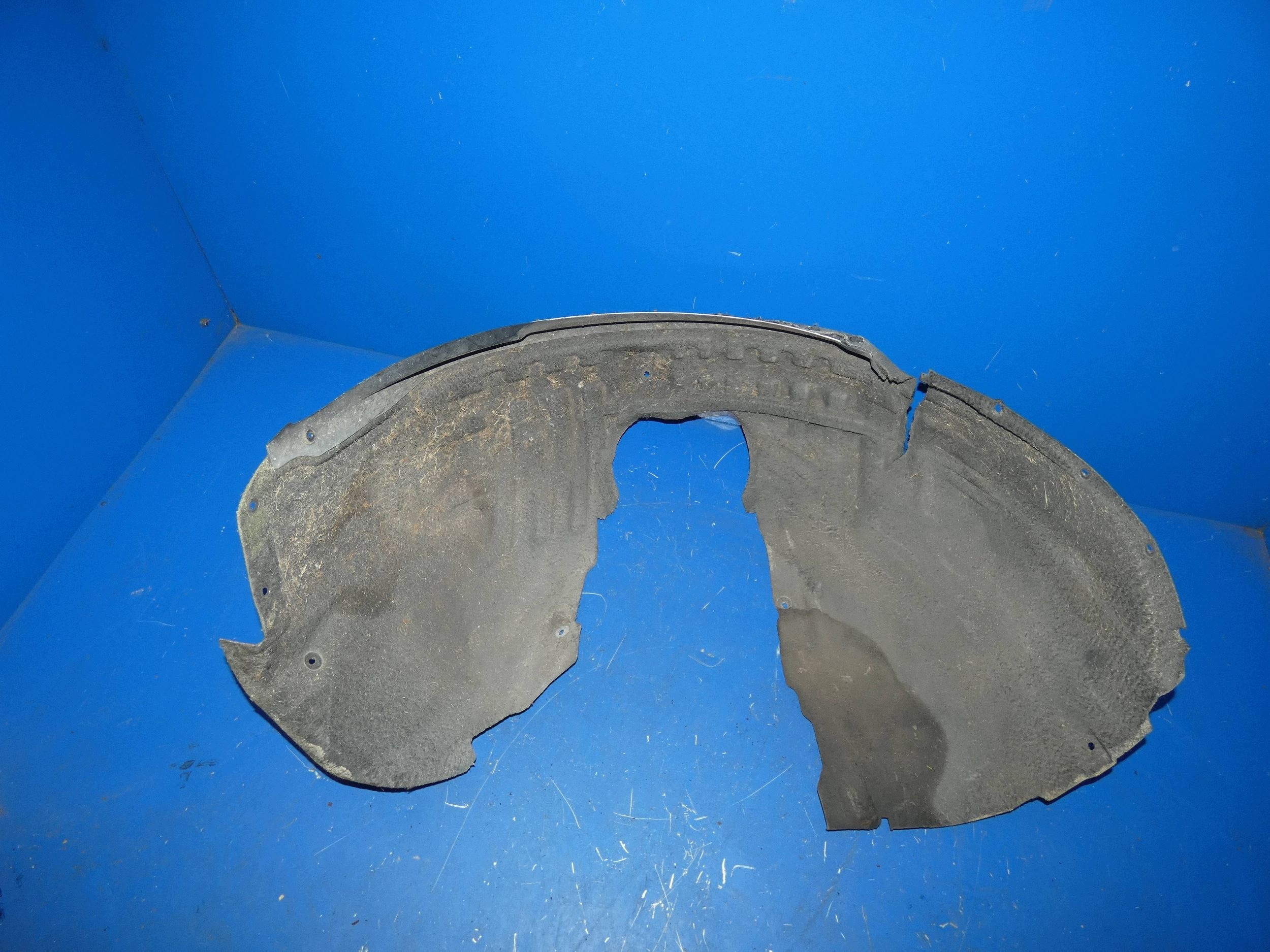 mudguard front front side right Volvo V40