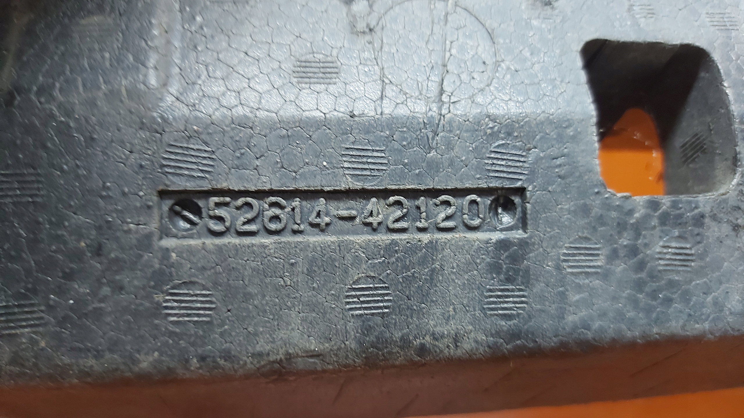 ABSORBER polystirene of a bumper front front TOYOTA RAV4 V 18