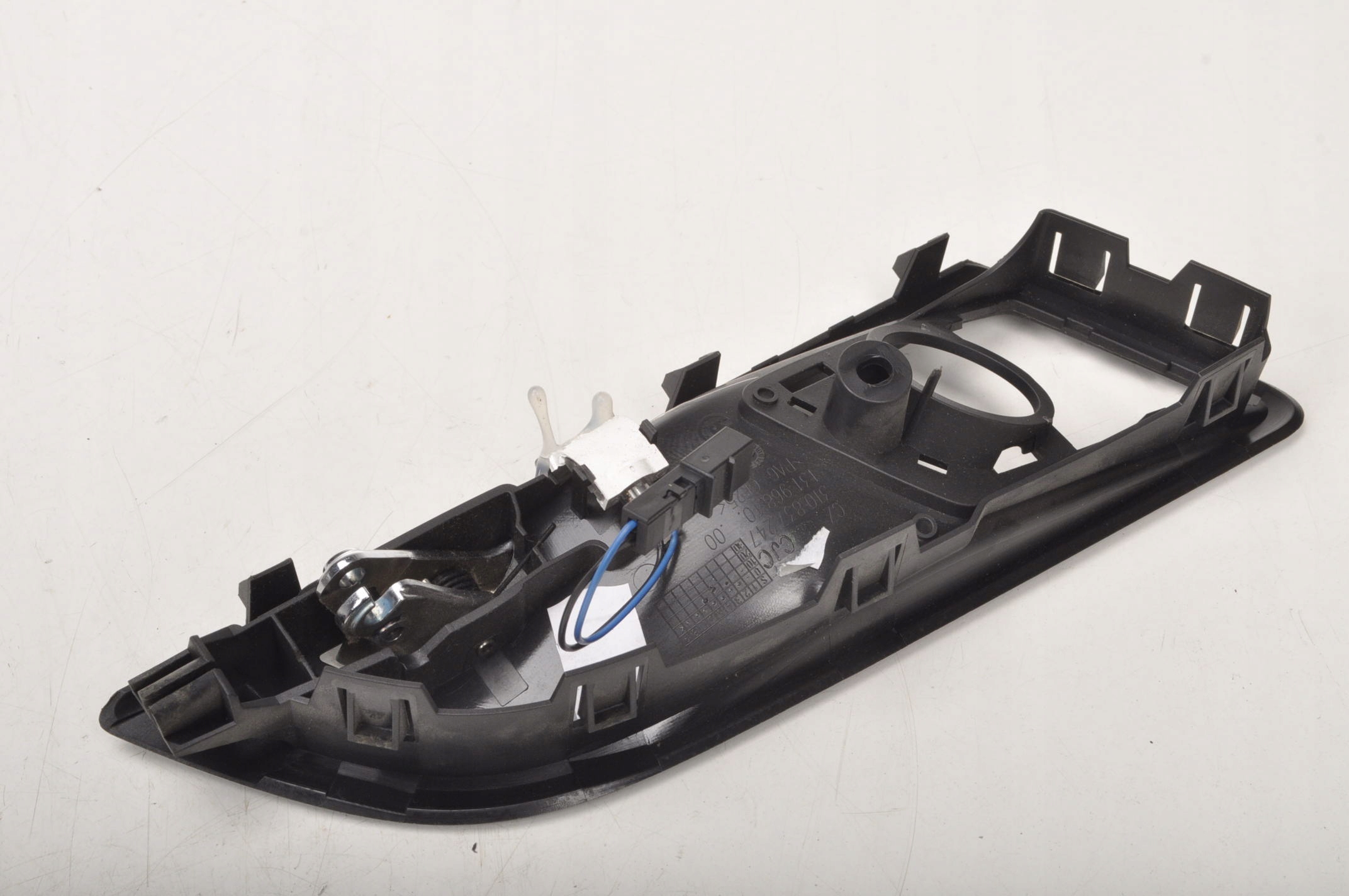 SUPERB II KLAMKA WEWNETRZNA LEWY PRZOD 3T0837247 Part number 3T0837247