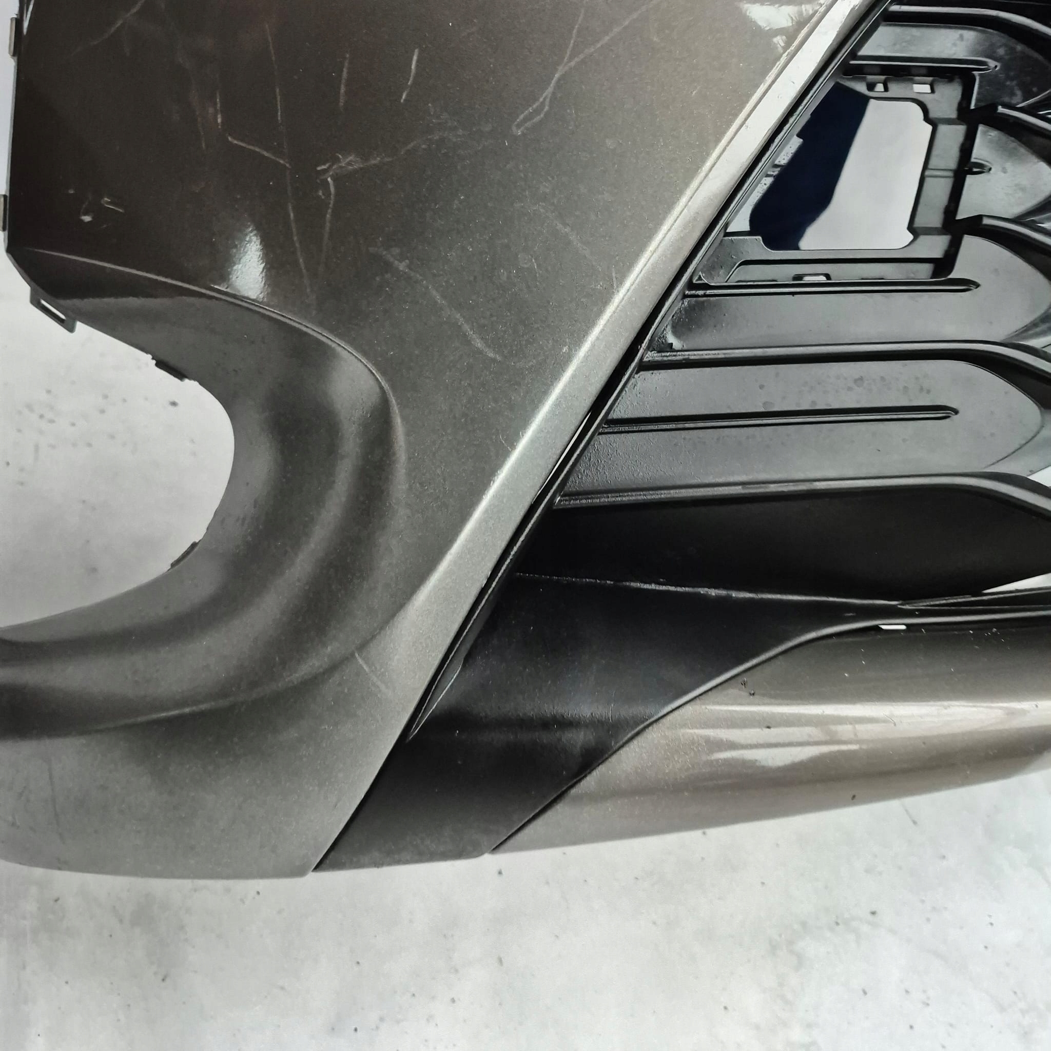 TOYOTA YARIS III LIFT 17-20 bumper front front