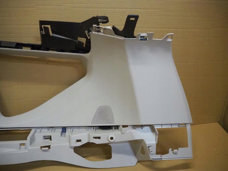 OSŁONA SŁUPKA PRAWY TYŁ RENAULT ESPACE V Producent części Renault OE