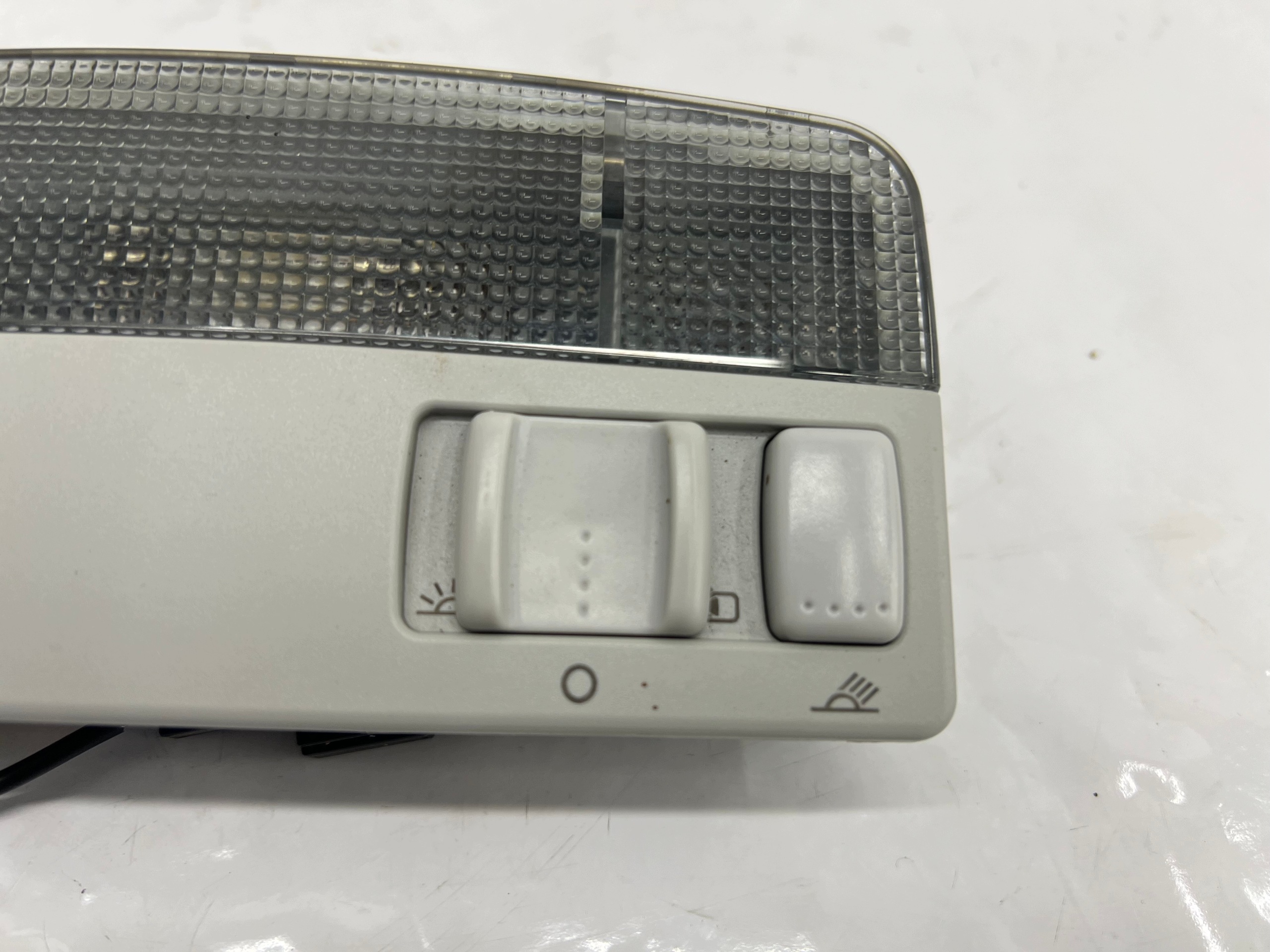 VW CADDY III LIFT 15-20R feu éclairage cabine de toit 3B0947105C