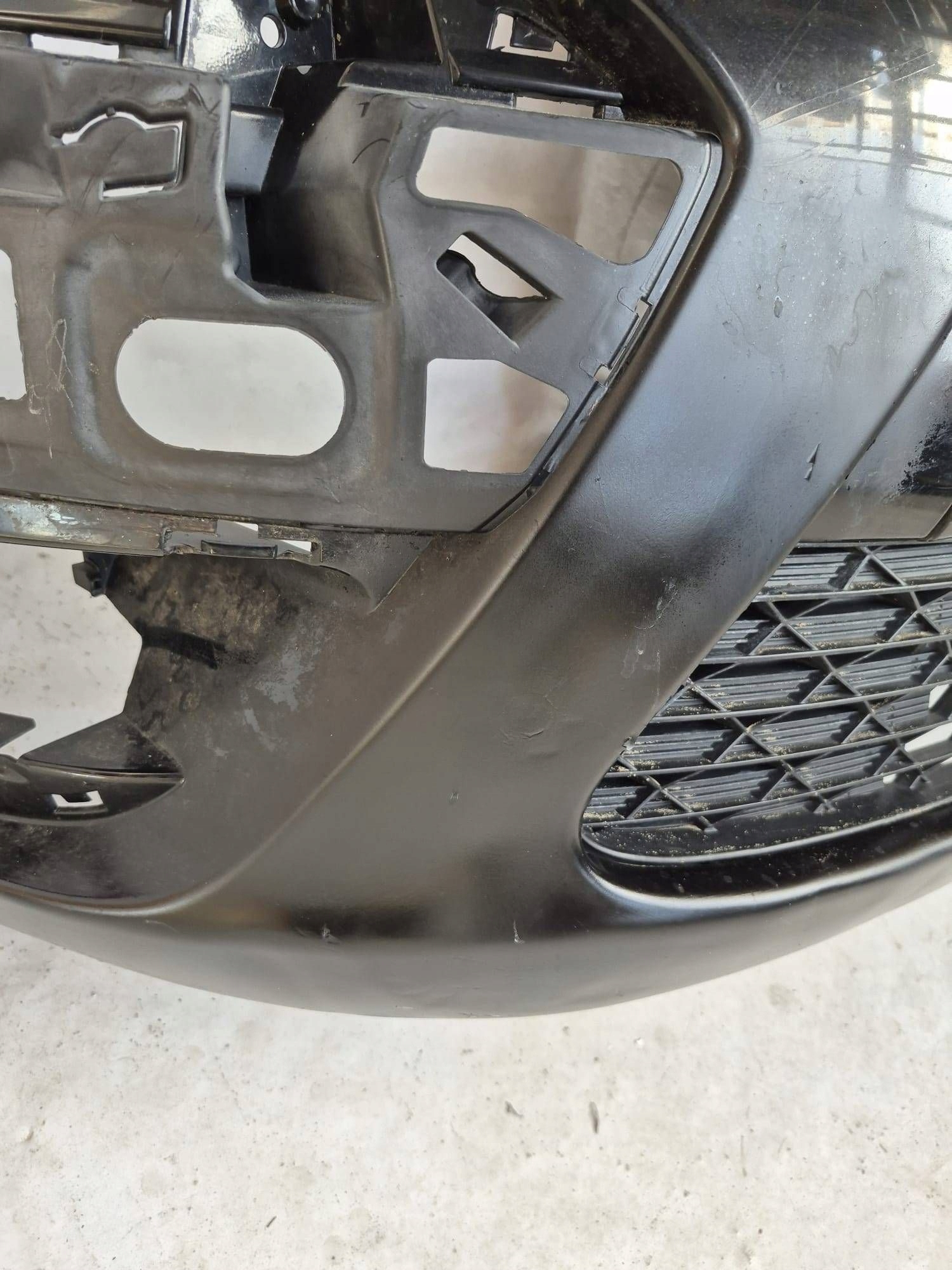 CITROEN C4 PICASSO and LIFT 10- bumper front front