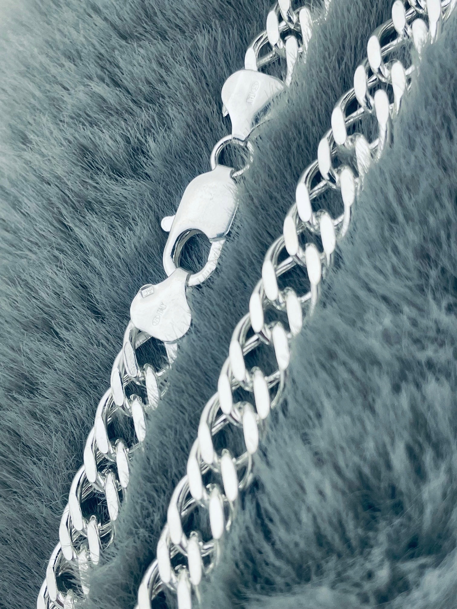 Stříbrný řetízek široký, masivní Rombo