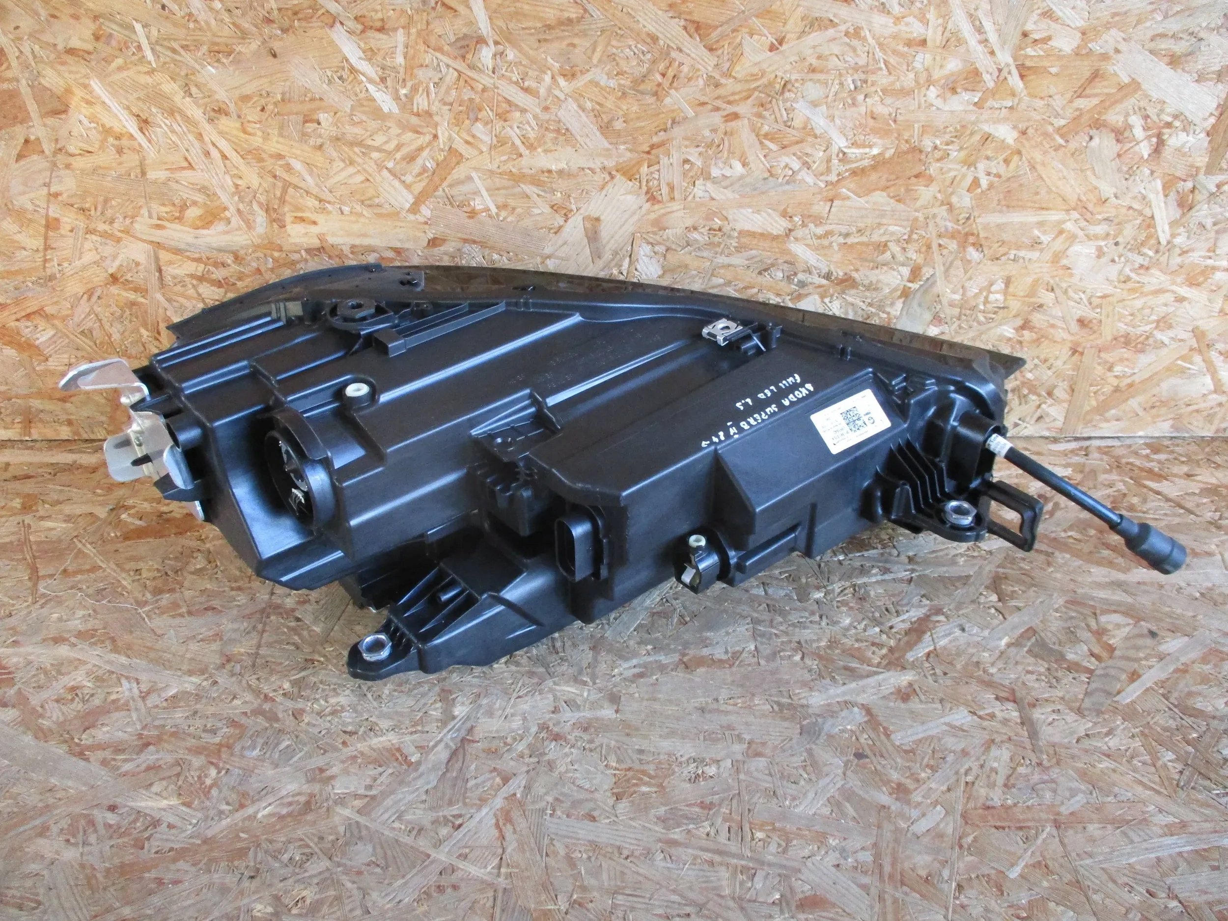 light front front left SKODA SUPERB IV B9 FULL LED