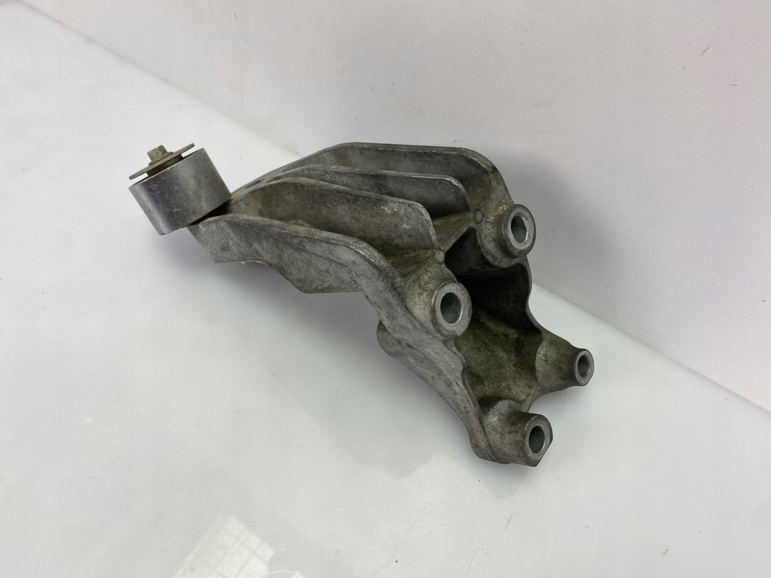 engine mount holder Ford Mustang VI 2015+ USA 2.3L