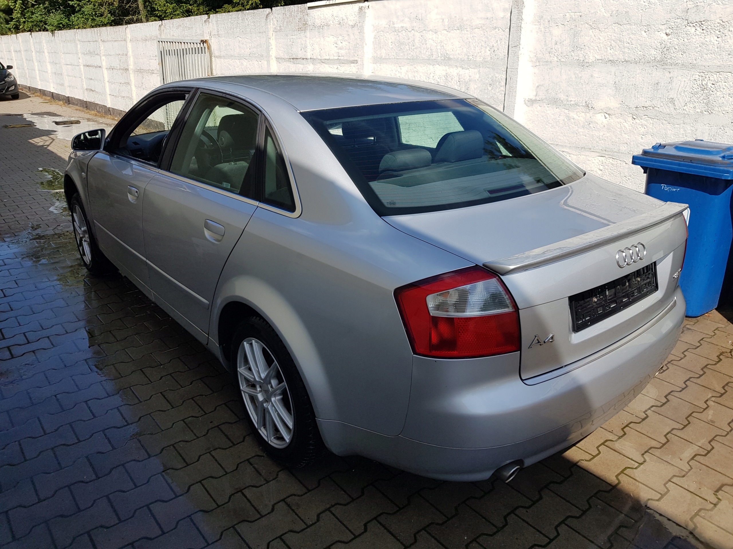 Audi A4B6 седан четверть зад левый задний 2006R