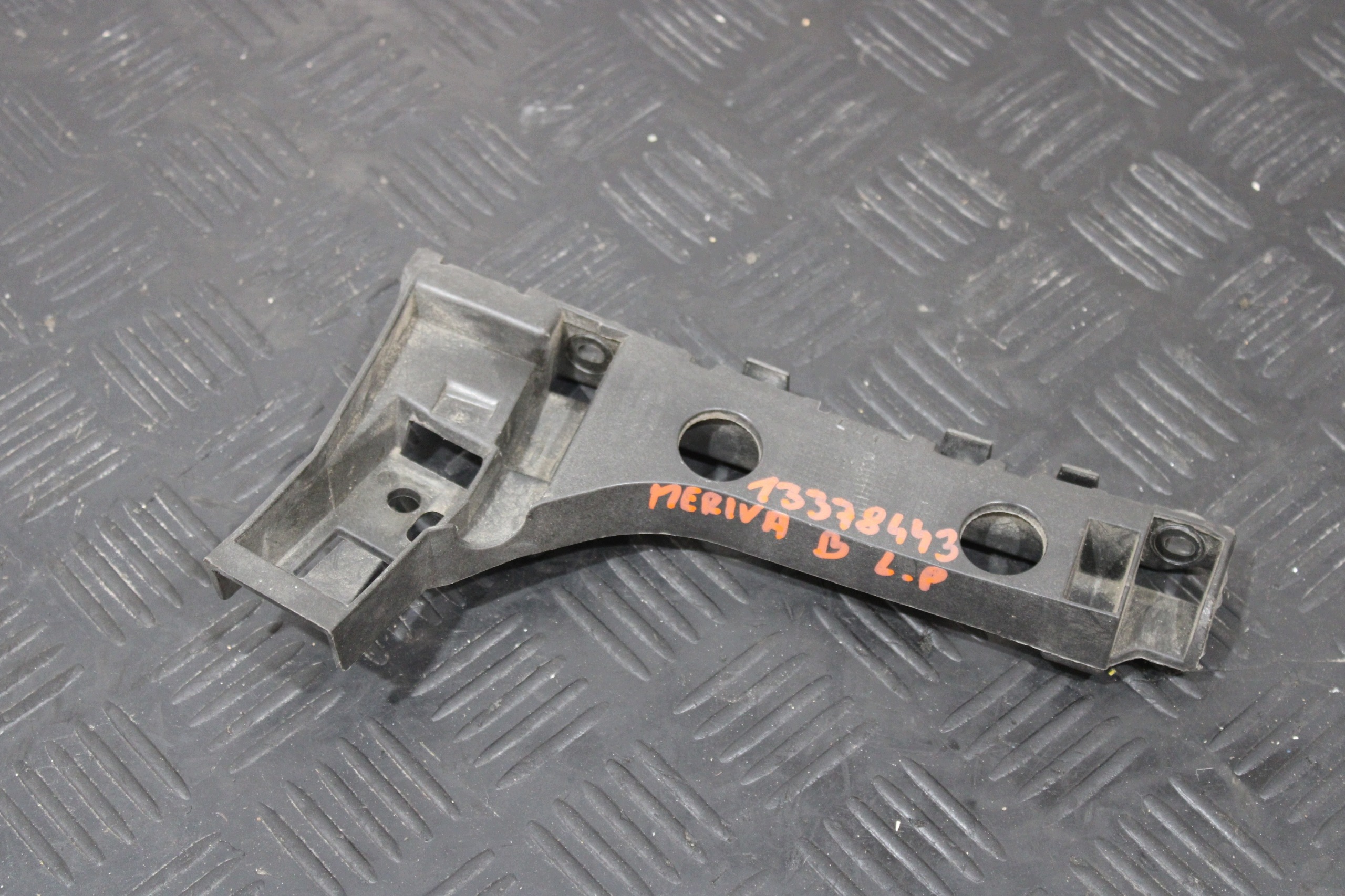 support holder left front 13378443 OPEL MERIVA B LIFT 1.6 CDTI