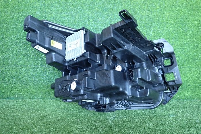 SKODA ENYAQ FULL LED 25- reflektor left light left
