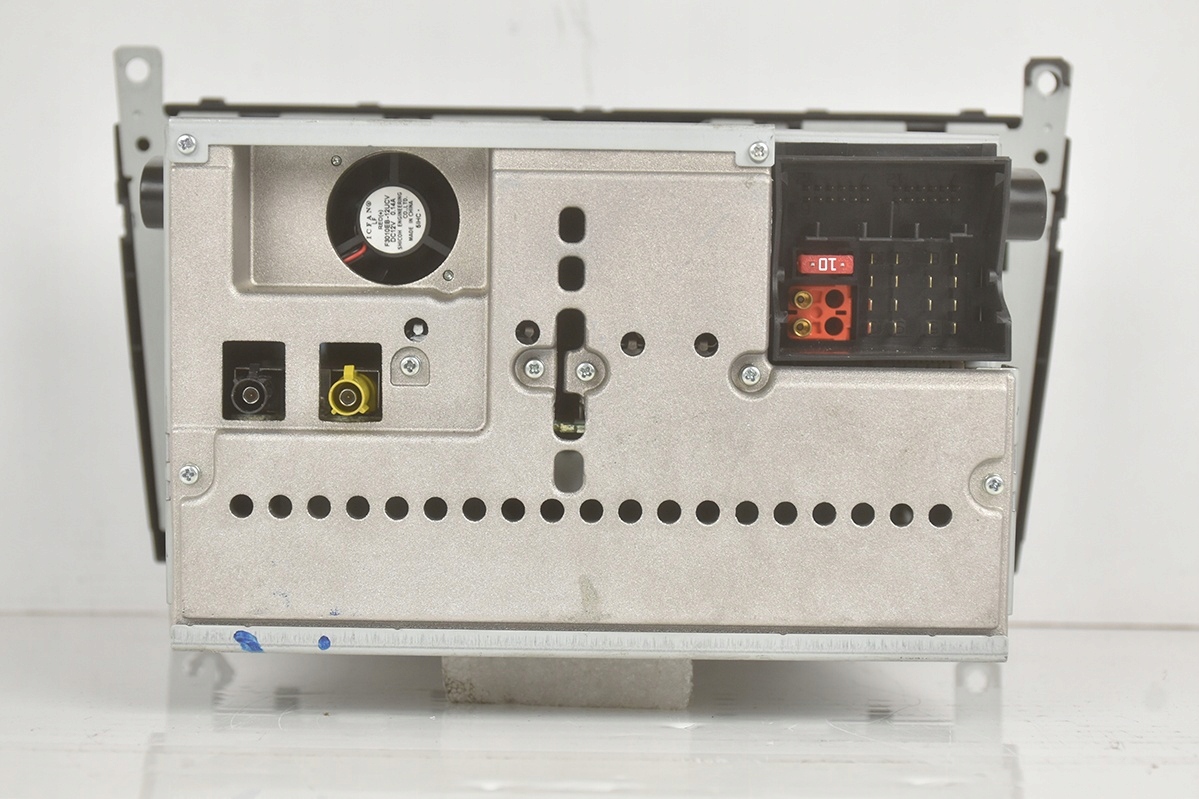 Radio MERCEDES C W203 A2038705089