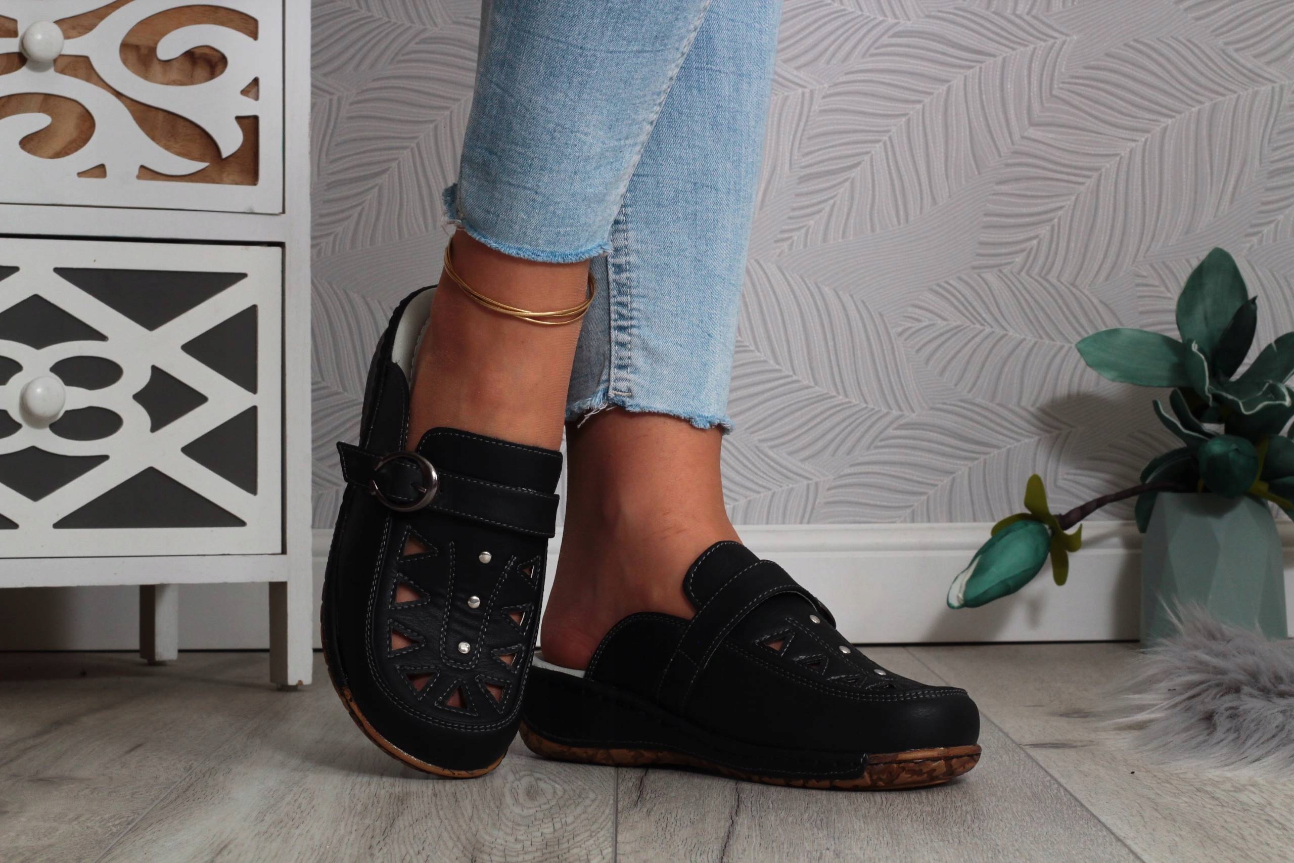 KLAPKI DAMSKIE BUTY ORTOPEDYCZNE SZYTE SKÓRA Kod producenta 0038BLACK