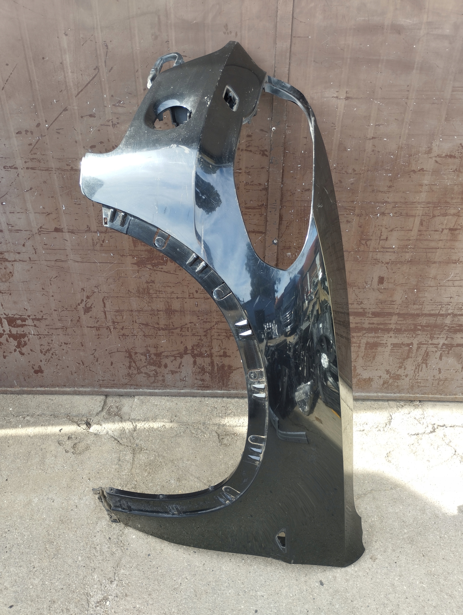 BMW OE 7157979 крыло передний L