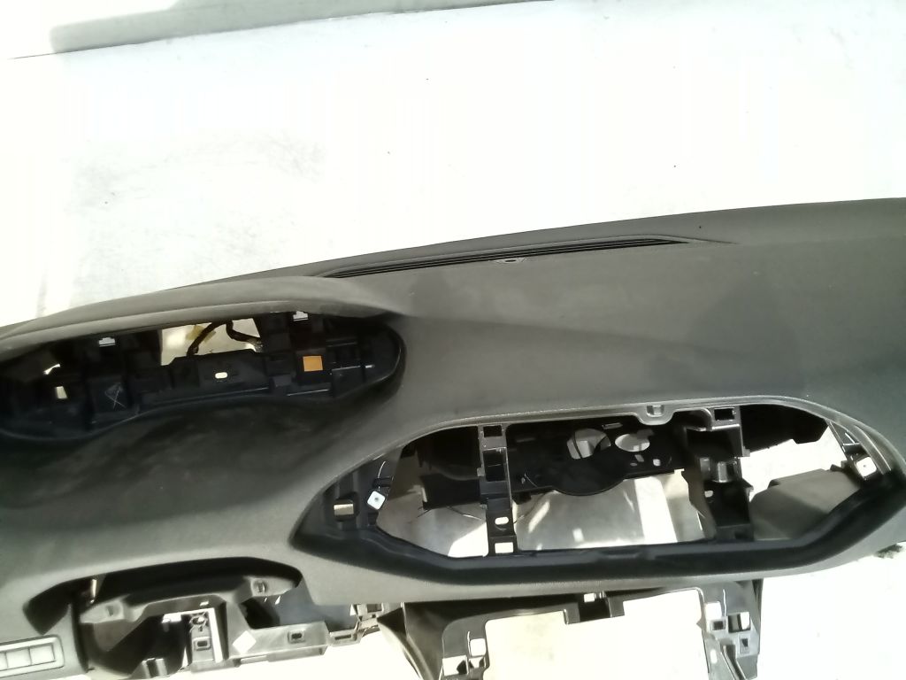 Peugeot 308 II T9 dashboard instrument panel console 98030808ZD