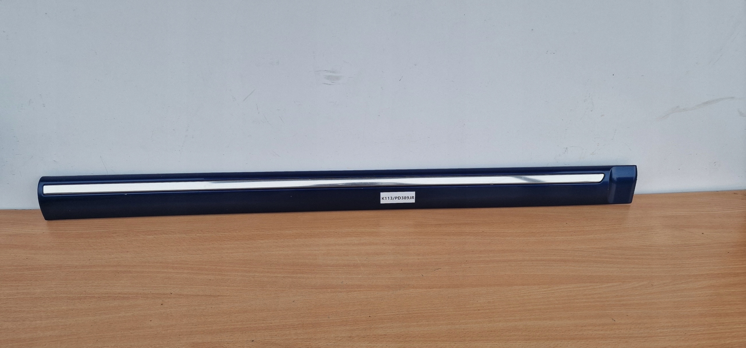KIA CARENS 00-05ROK right moulding door front CHROM
