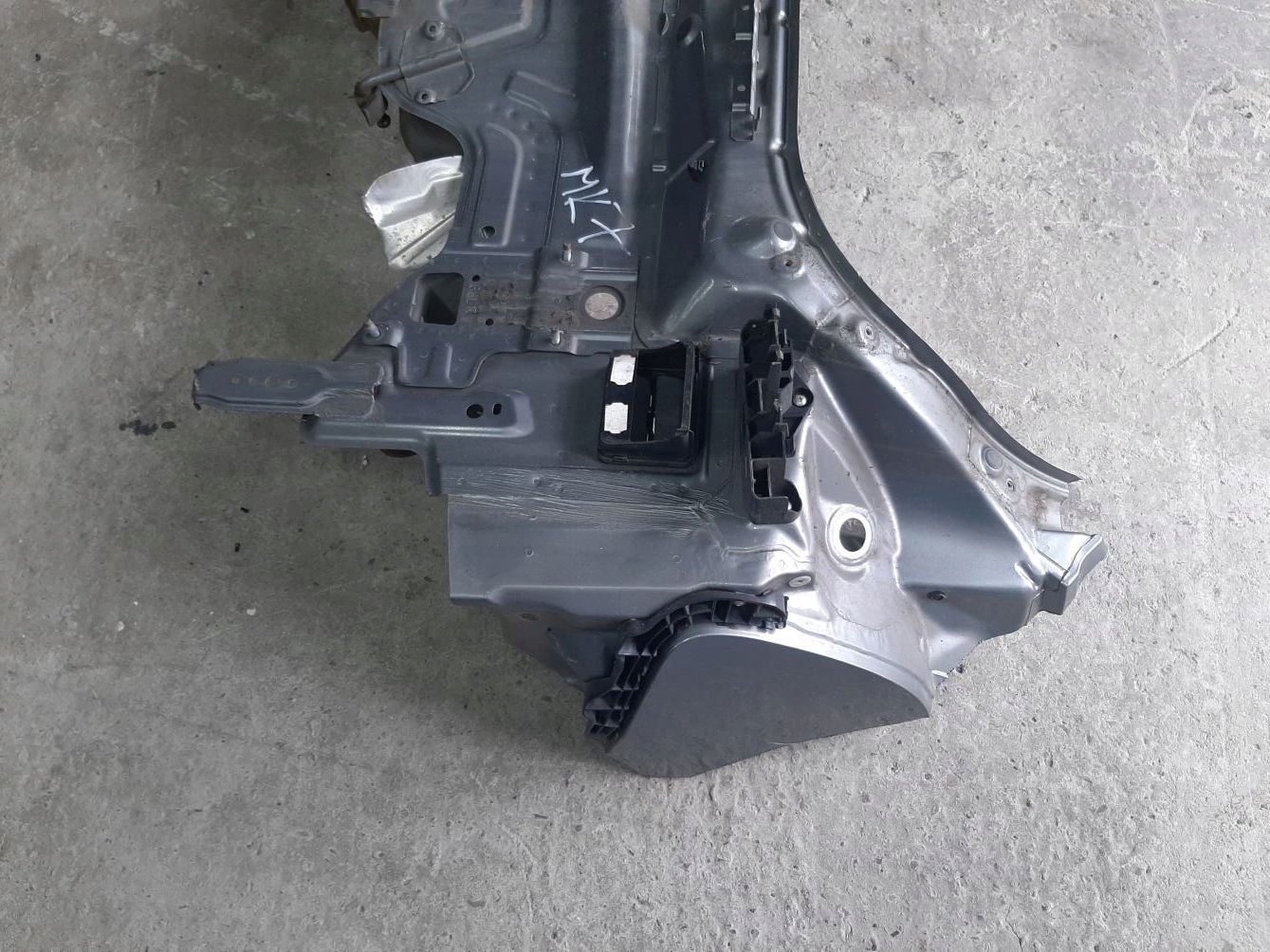 PAS TYŁ TYLNY OKULAR PRAWY SUZUKI SWIFT MK7 2010 Producent części Suzuki OE