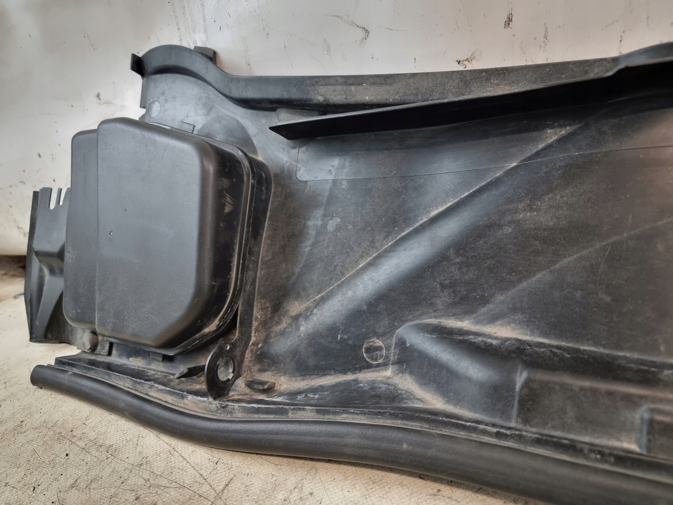 BMW E90 2.0D 2007r ANGLIK cover MIKROFILTRA cab 692427710