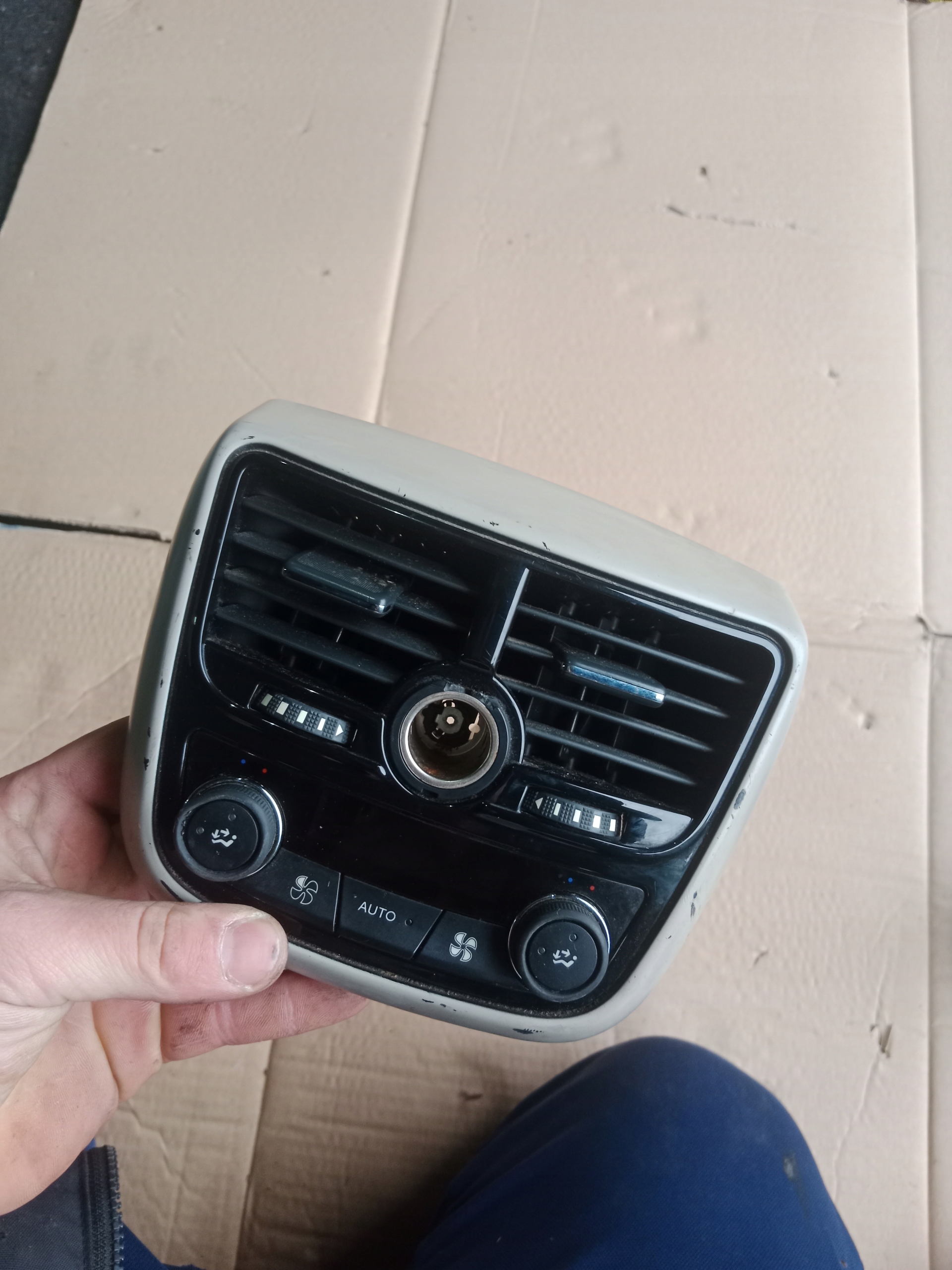 grid PANEL air conditioning devices rear part PEUGEOT 508 9686453677