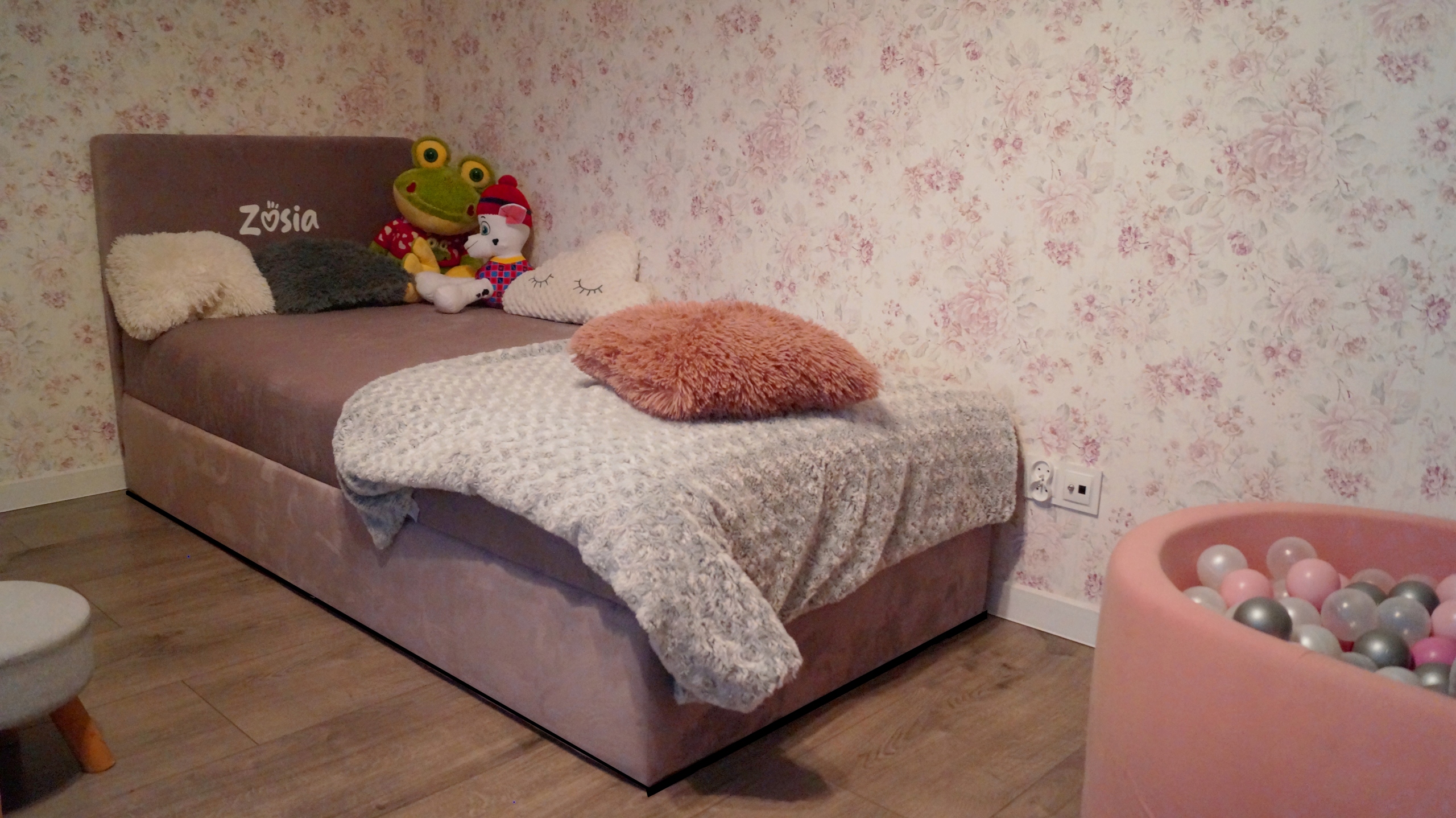 Tapczan Zosia z imieniem 90x200 Marka Raf Meble