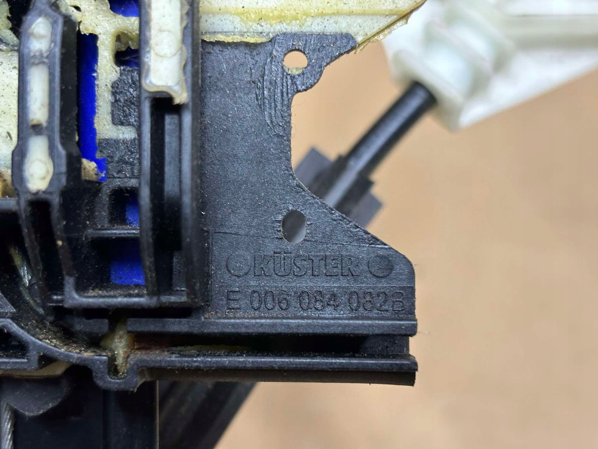 mechanism window regulator right front AUDI A3 S3 8V 8V4837462