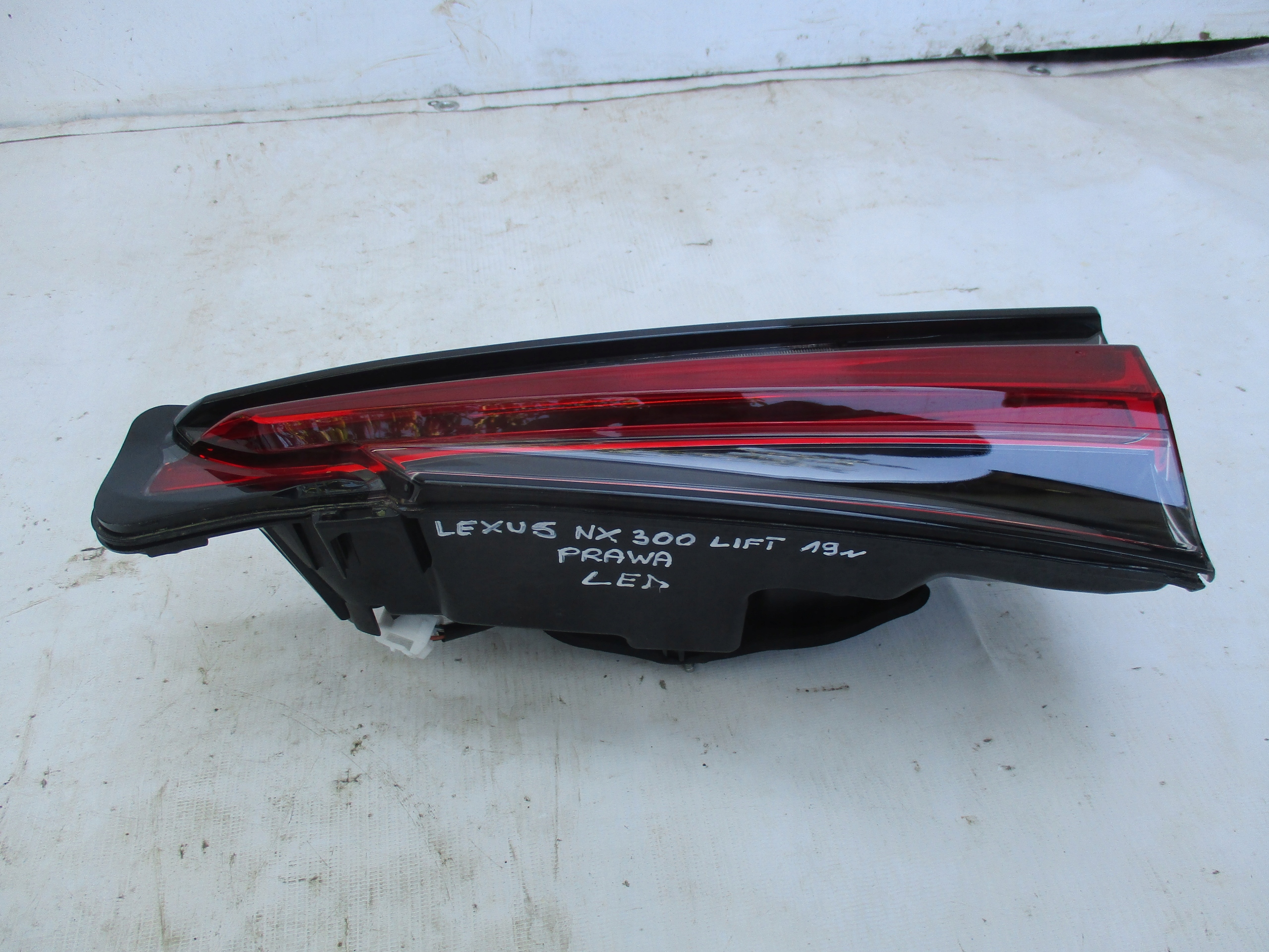 light right rear part rear Lexus NX 300 lift LED 19r