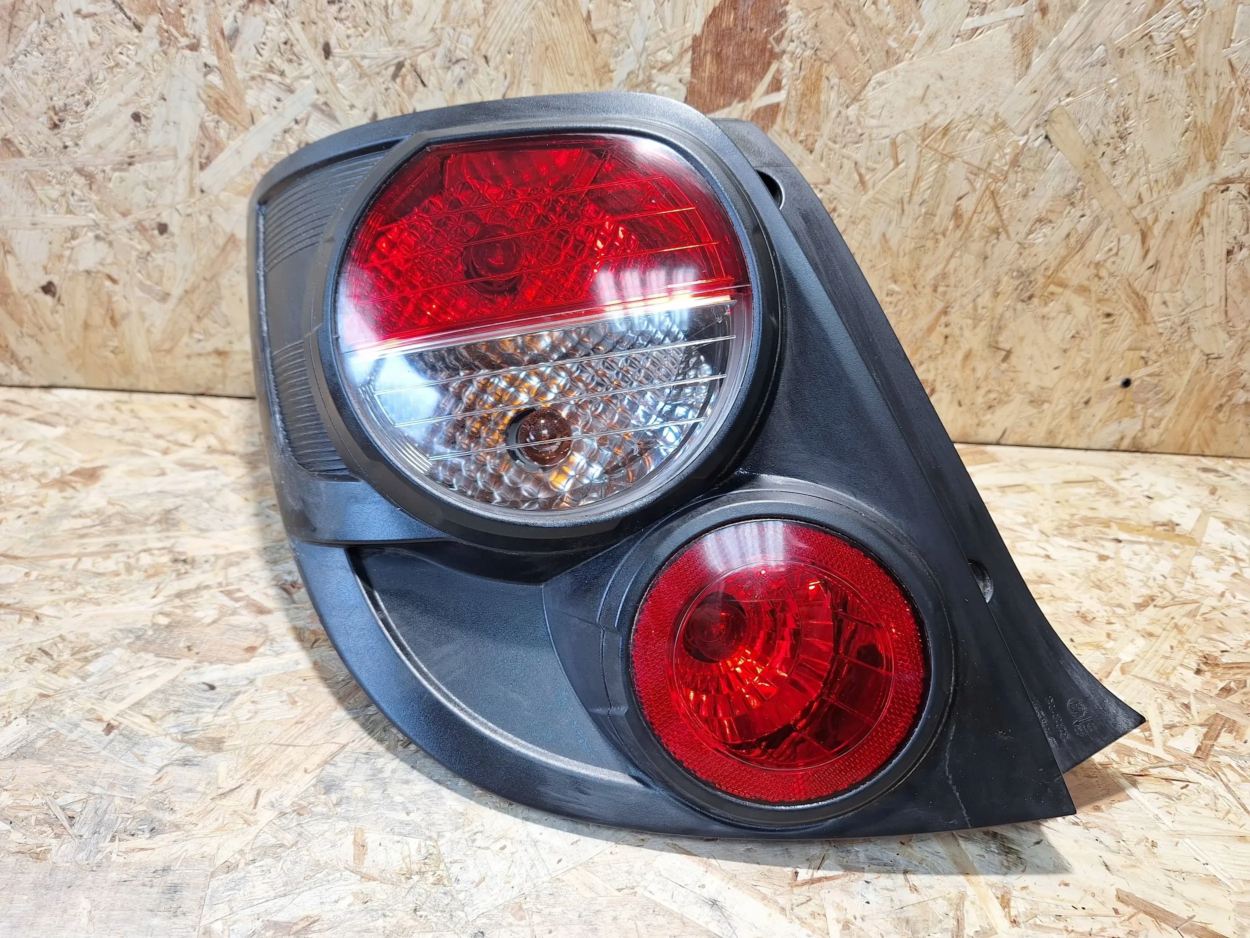 light rear part left Chevrolet Aveo T300 11- HB EU