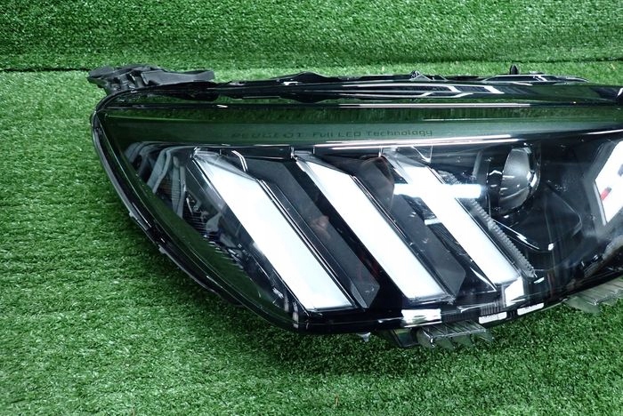 PEUGEOT 208 2008 II FULL LED 19- reflektor right light right 9850177480