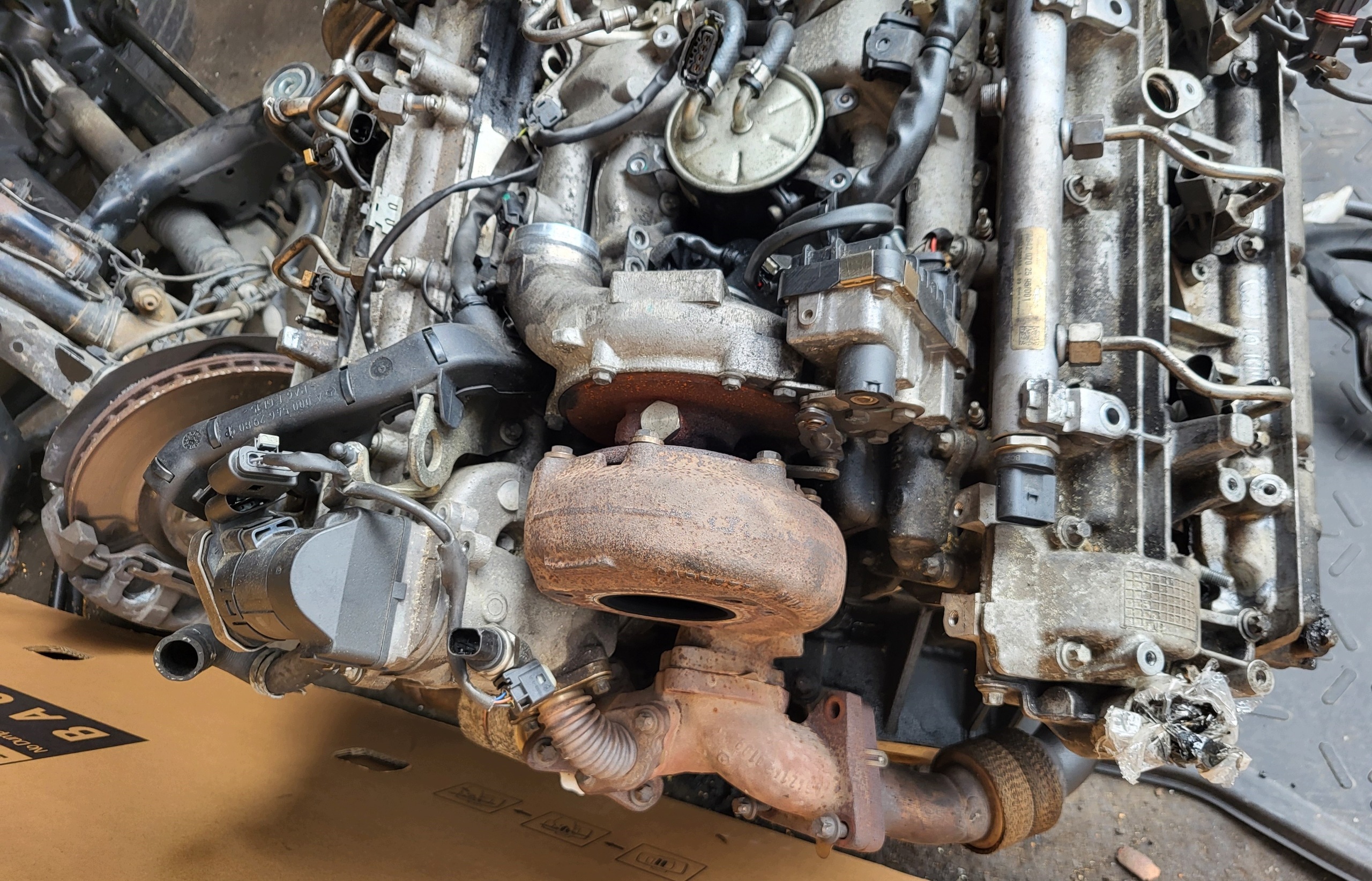 engine unprotected pillar MERCEDES ML W164 320 CDI 642940 OE 190tys.km.