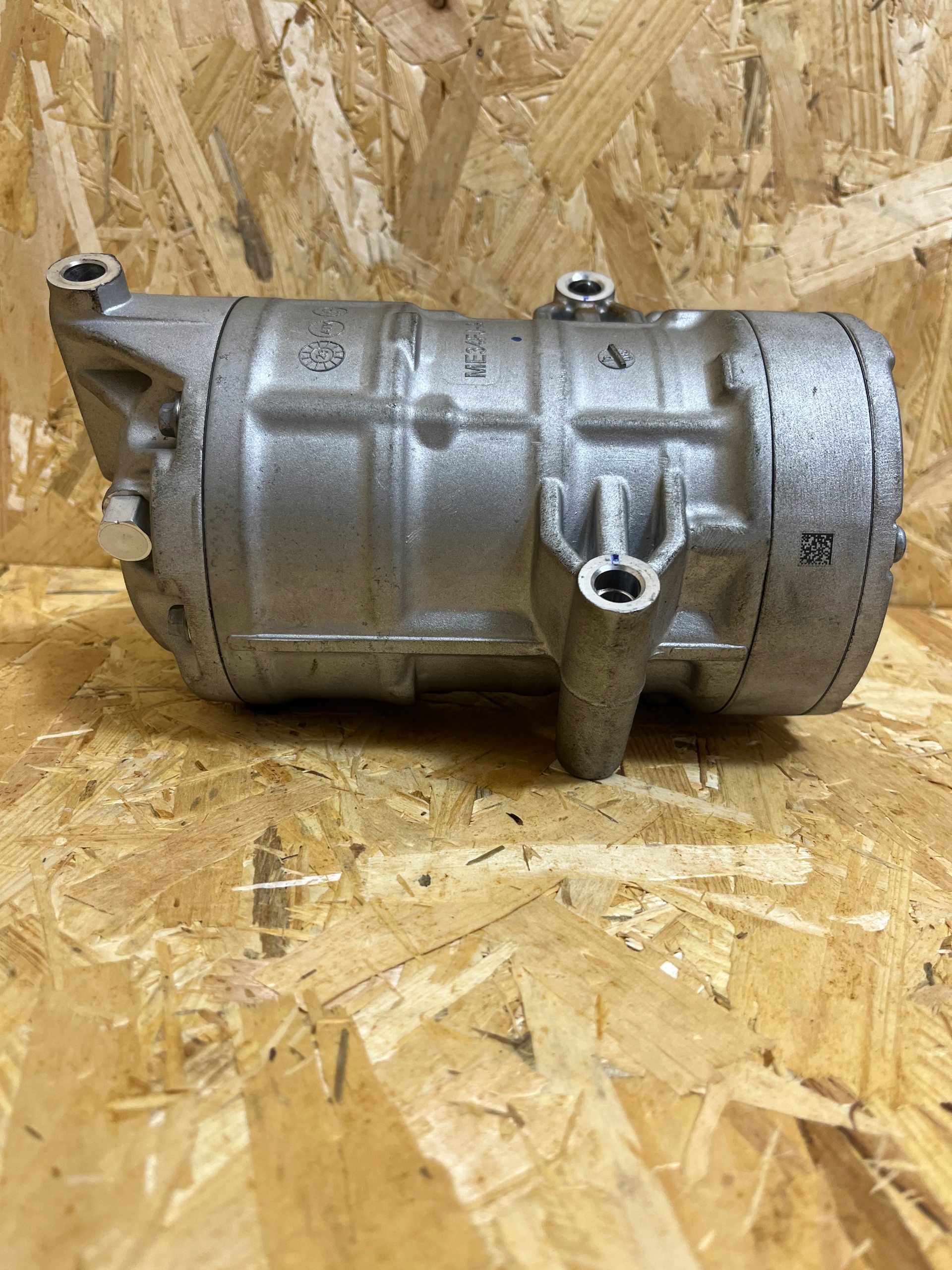 компрессор кондиционера SMART #1 volvo EX30 #3 6608084265