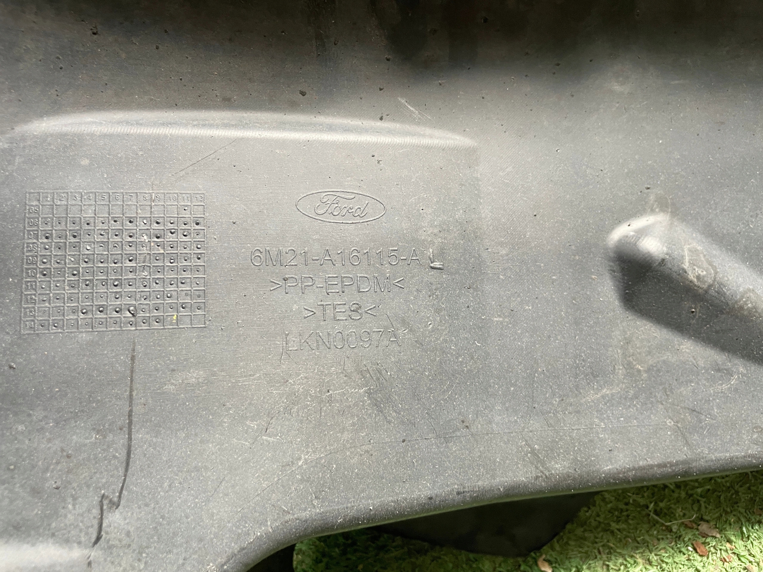Ford S-Max podblatník předek 6M21-A16115