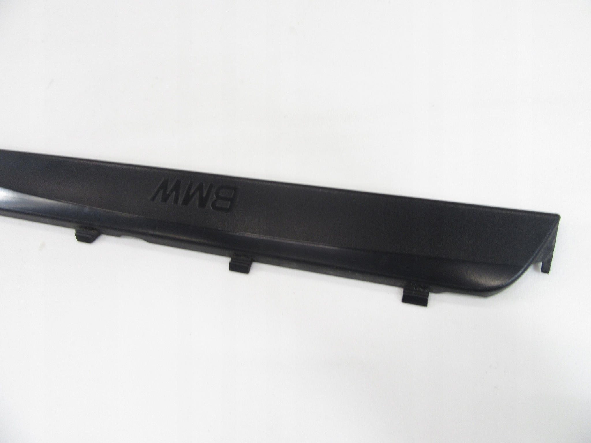 cover moulding cap of the threshold right front BMW e87