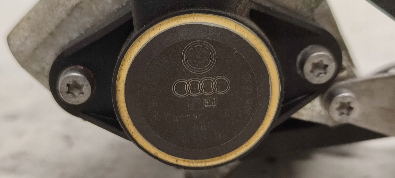 Rampe injection Audi A3 8P LIFT 3D 1,6 FSI