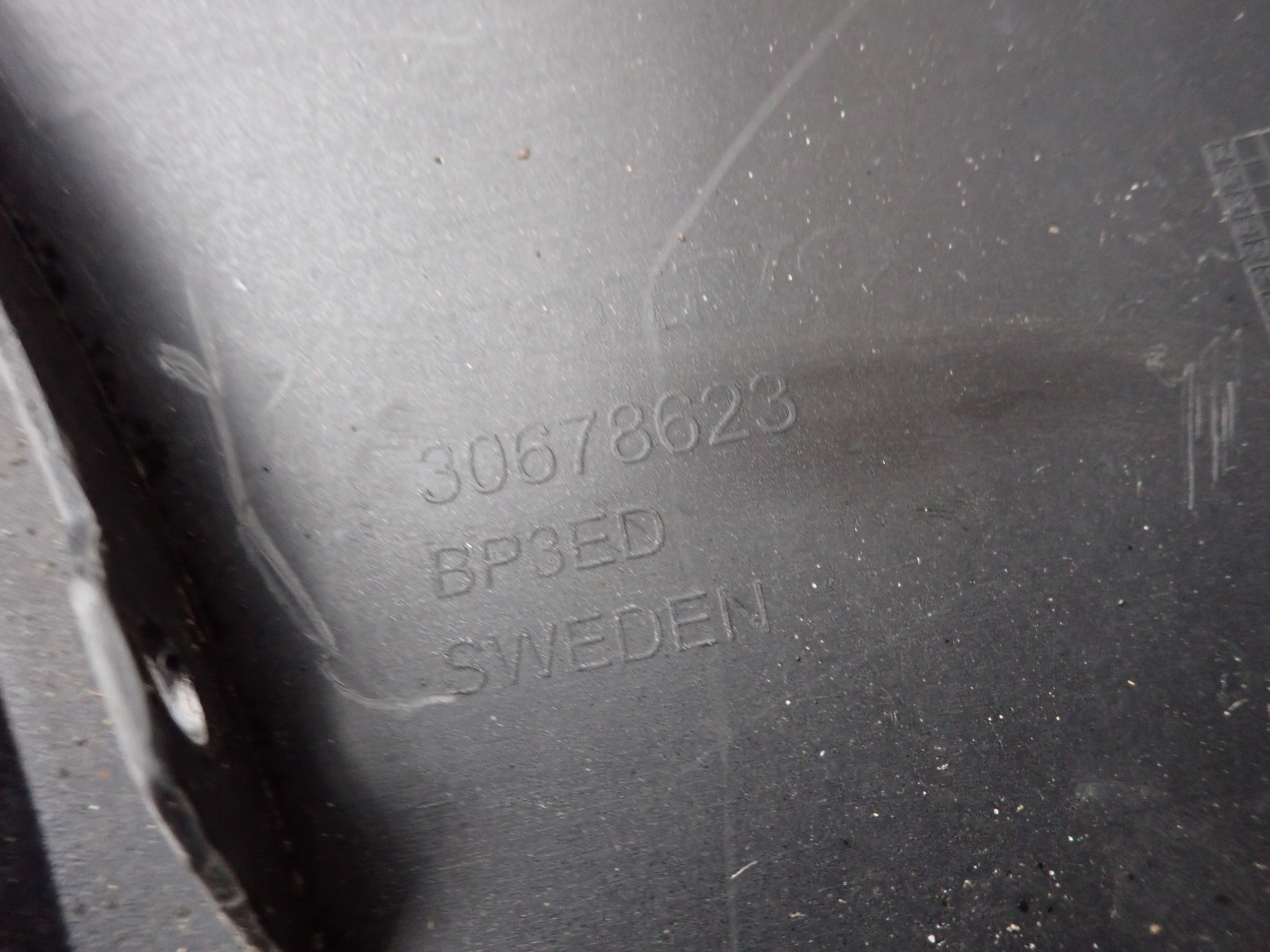 VOLVO V70 III 07-12 bumper front front SPR 30678623