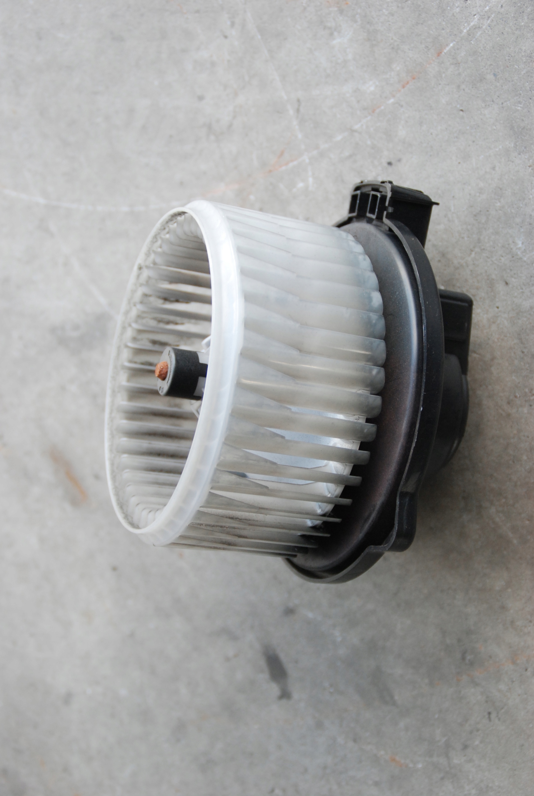 ВЕНТИЛЯТОР PAJERO IV