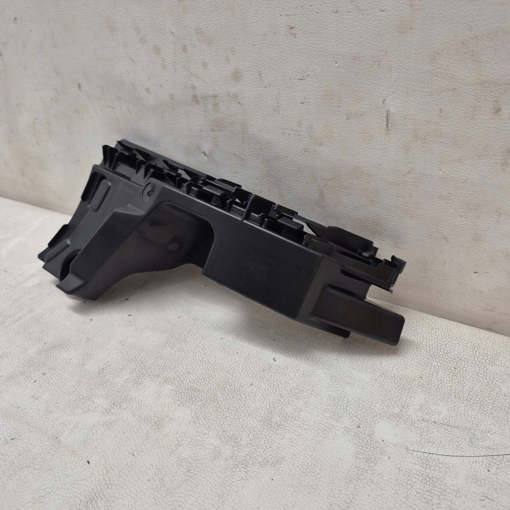 SEAT IBIZA V 6F0 17- Support Support plaque Pare choc Droite Arrière