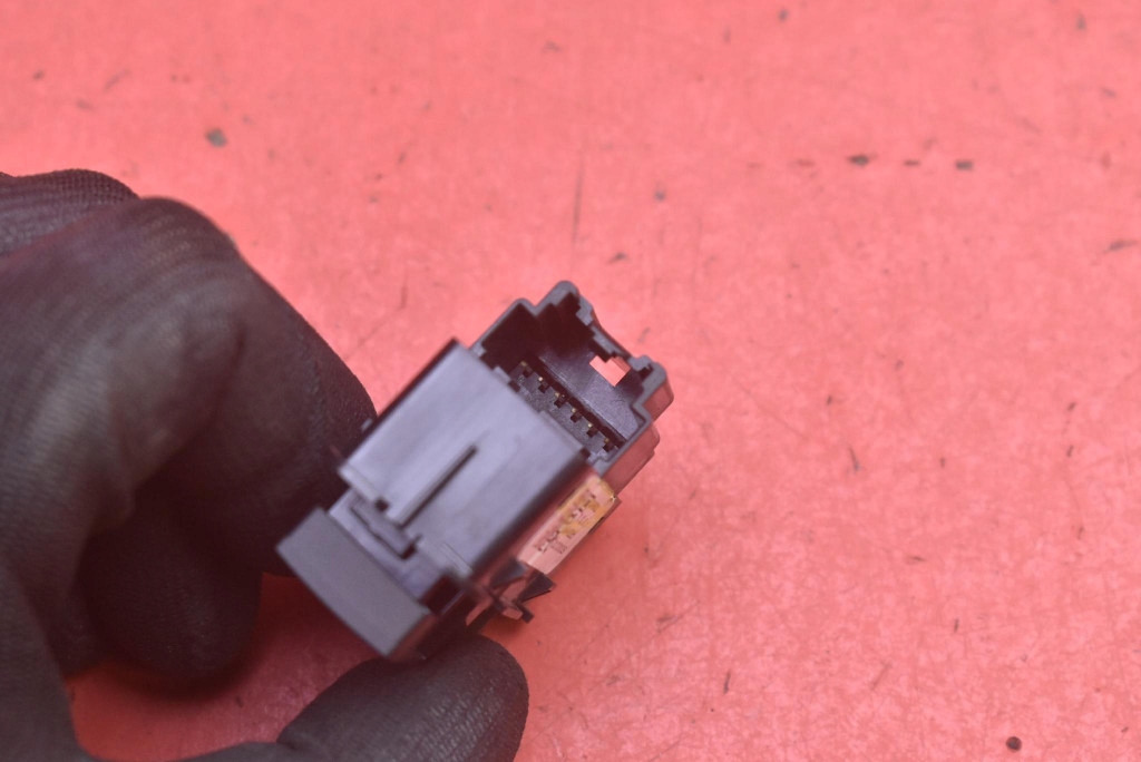 switch switch ON-STAR SOS 13496811 OPEL ASTRA 5 V K 15-20
