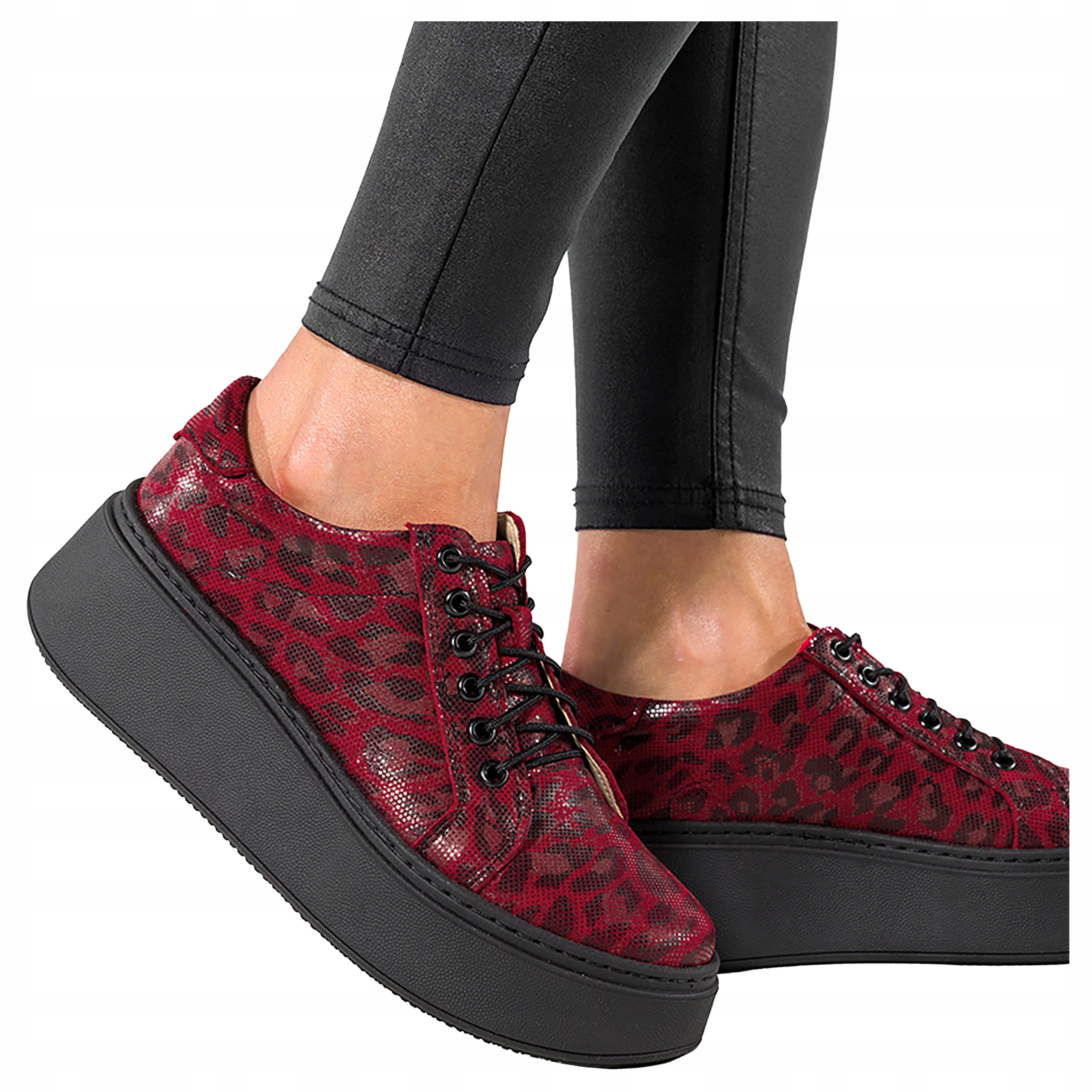 Dámské kožené tenisky Sportovní obuv se šněrováním Polský Výrobek, velikost 39