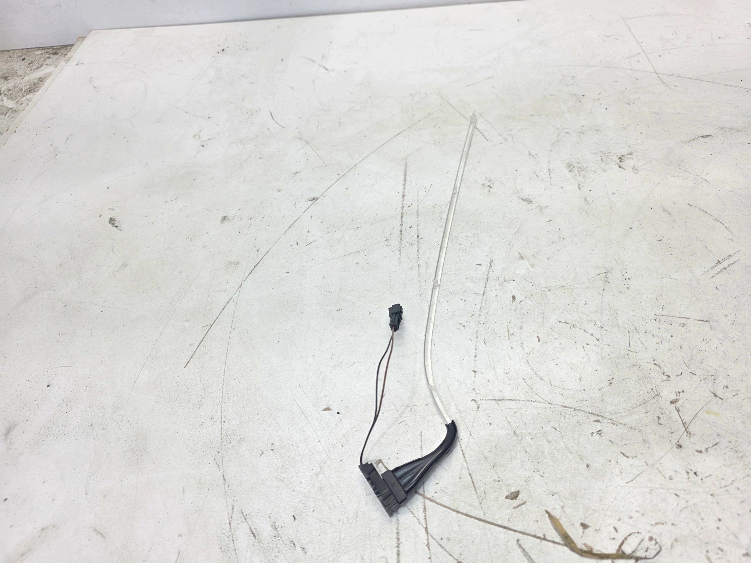 moulding LED tunnel left AUDI A6 C7 4G0947093