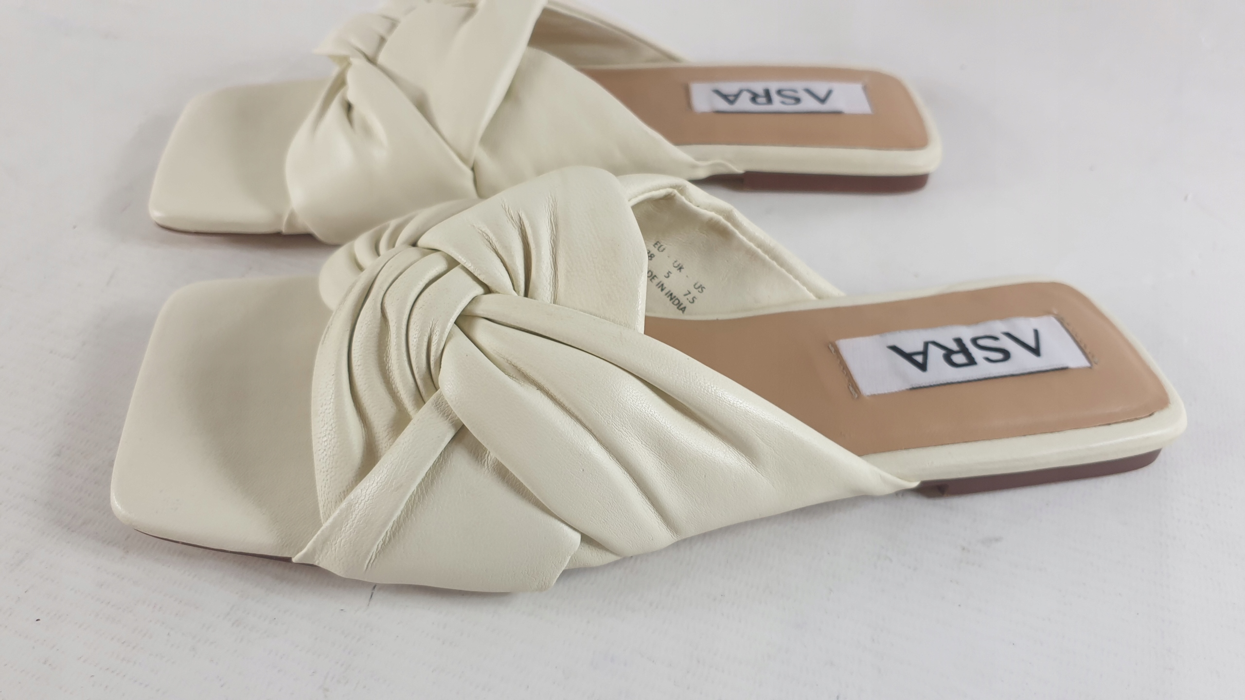 aasraa Nazouváky Dámské Kůže Akce Velikost 38