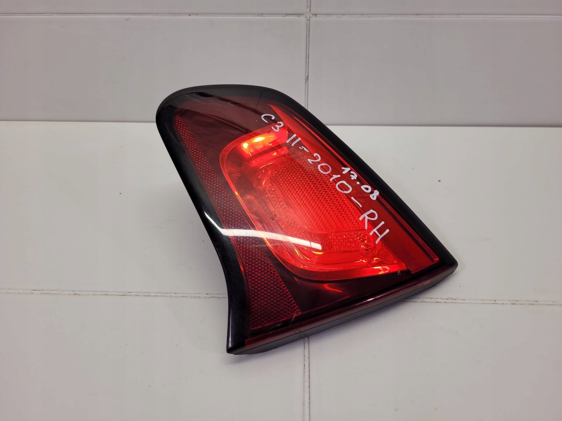 light rear to the bonnet right side Citroen C3 2 facelift 2015 9685225480