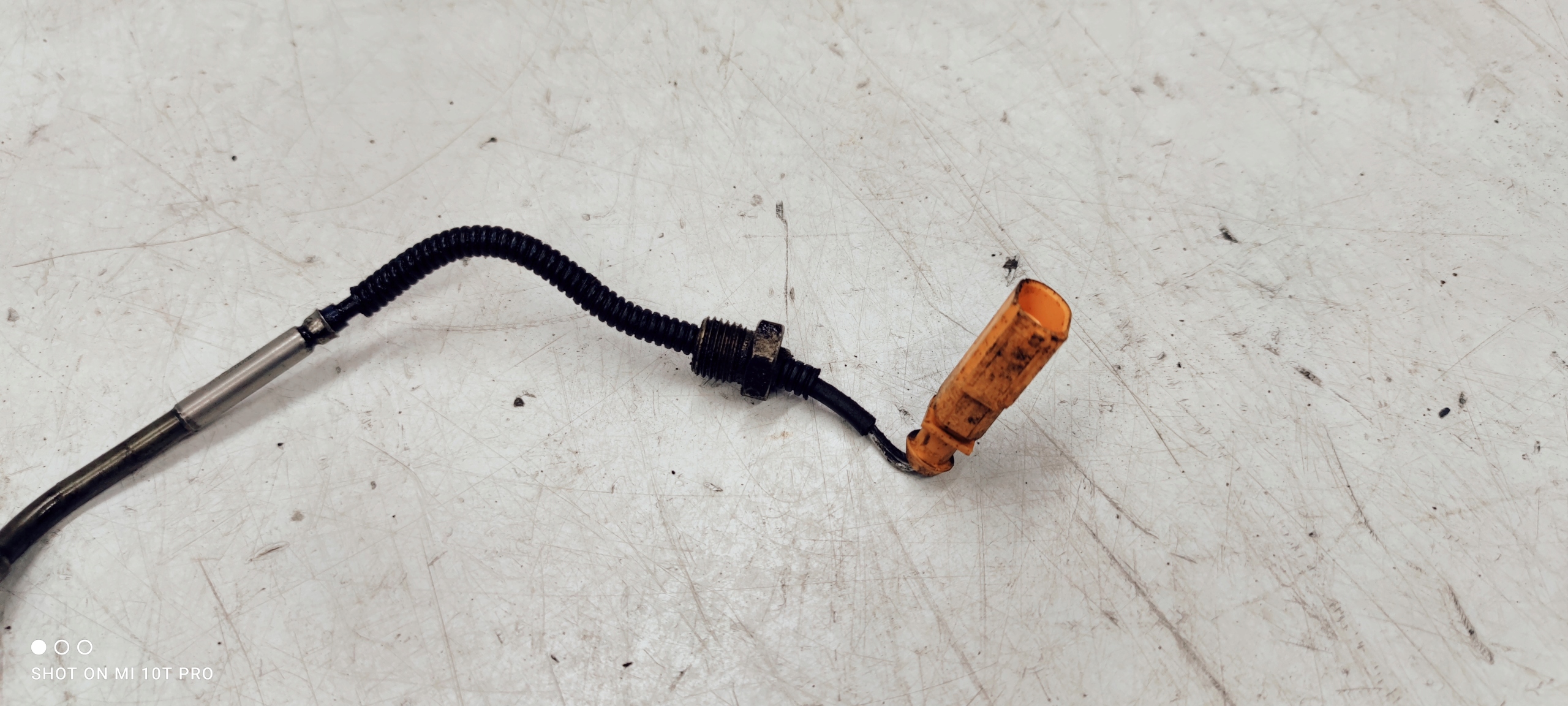 SENSOR TEMPERATURY GASE AUDI VW 03L906088F