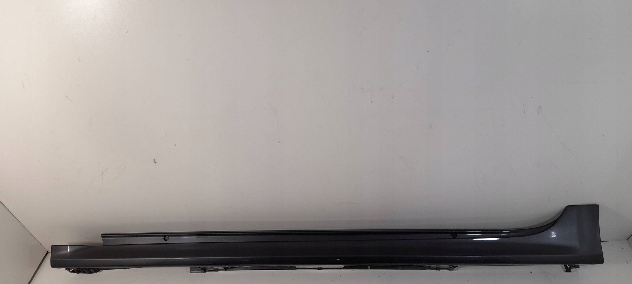 Toyota Yaris IV XP21 cap threshold left 75860K0080 (LS64)