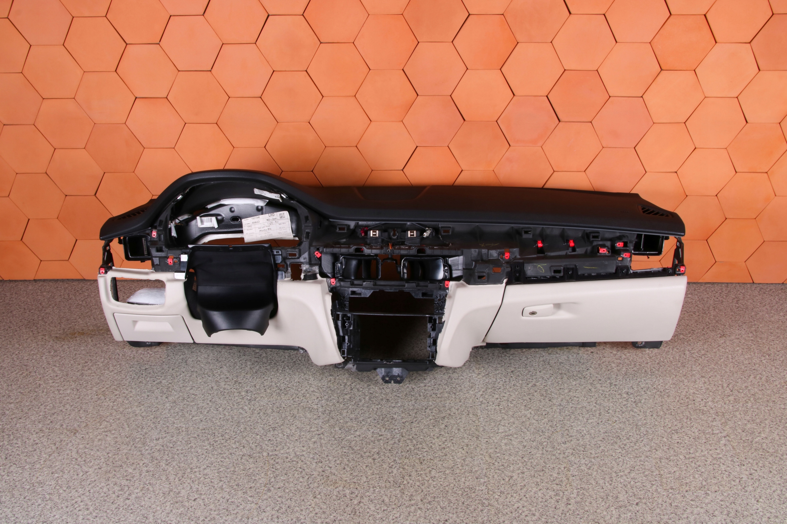 BMW X5 F15 приборная панель консоль ELFENBEIN