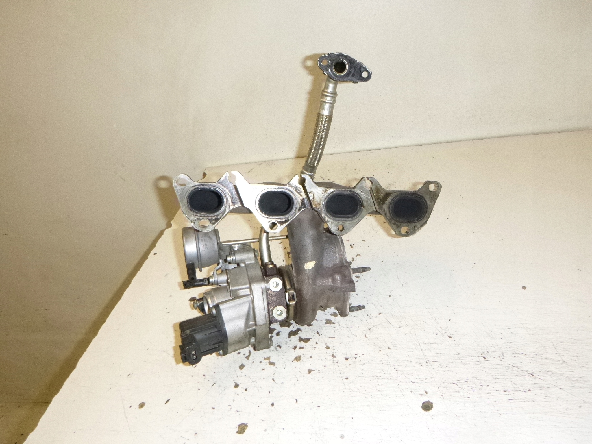 turbo VW PASSAT B6 1.4 2009r. 03C145703B