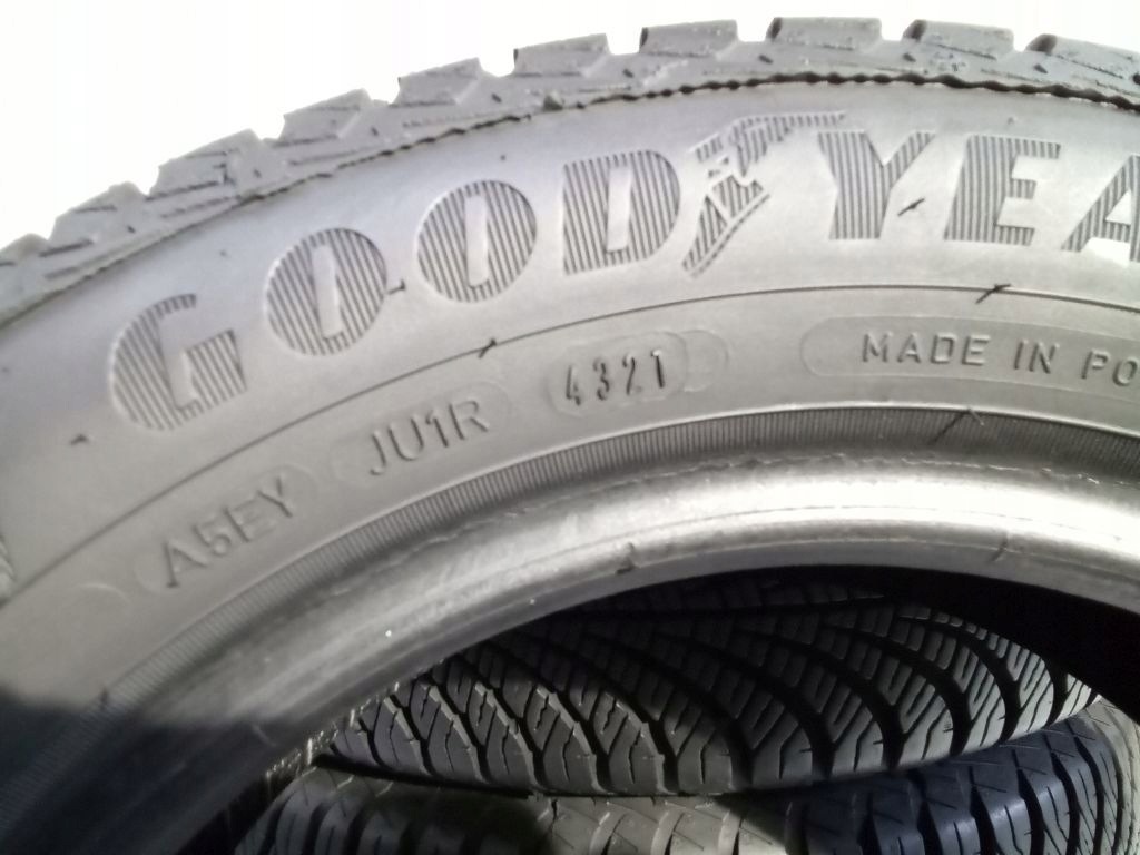 gume Goodyear Vector 4Seasons 155/70/13 75T 2021 7.6mm